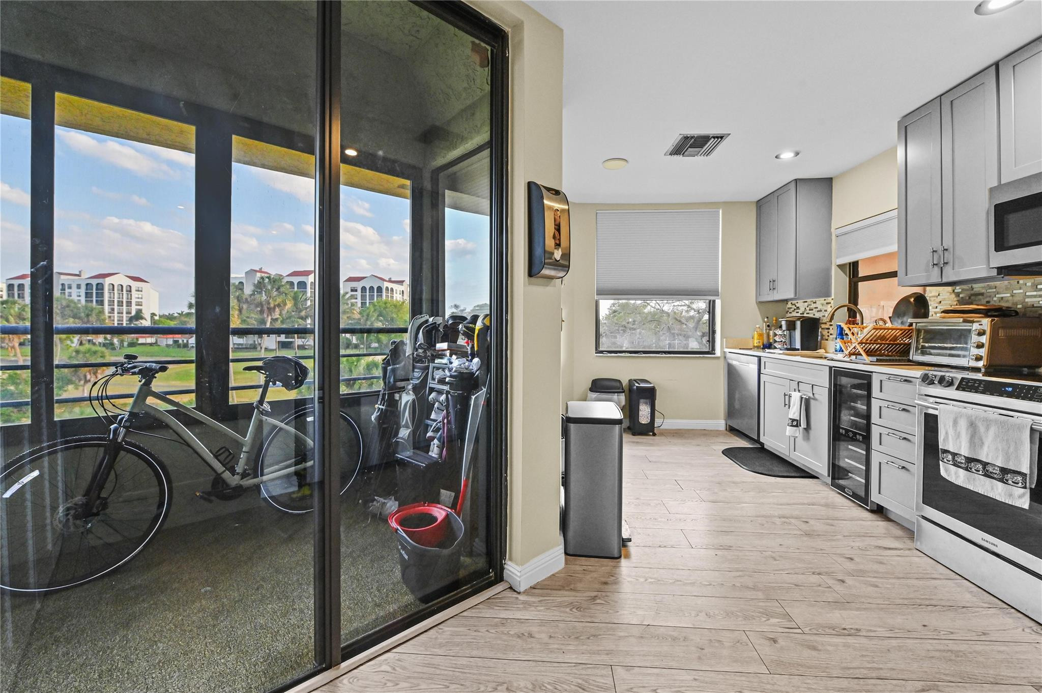 7520 La Paz #306, Boca Raton FL 33433
