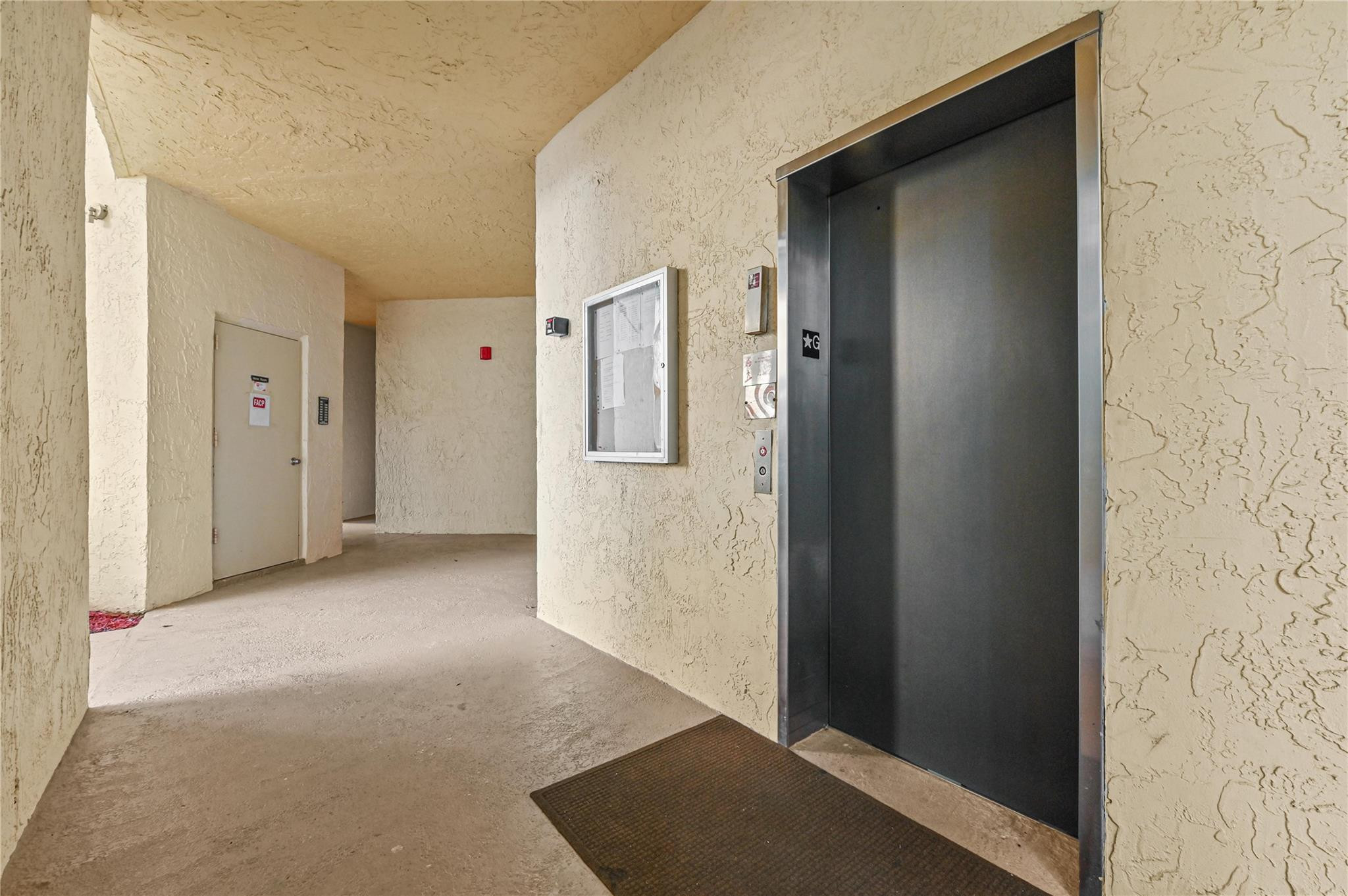 7520 La Paz #306, Boca Raton FL 33433