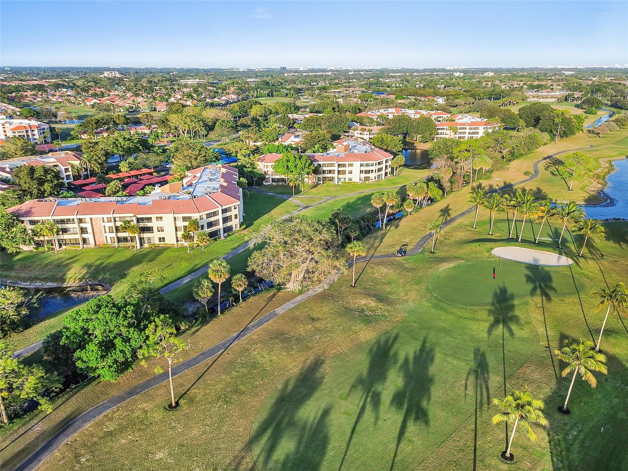 7520 La Paz #306, Boca Raton FL 33433