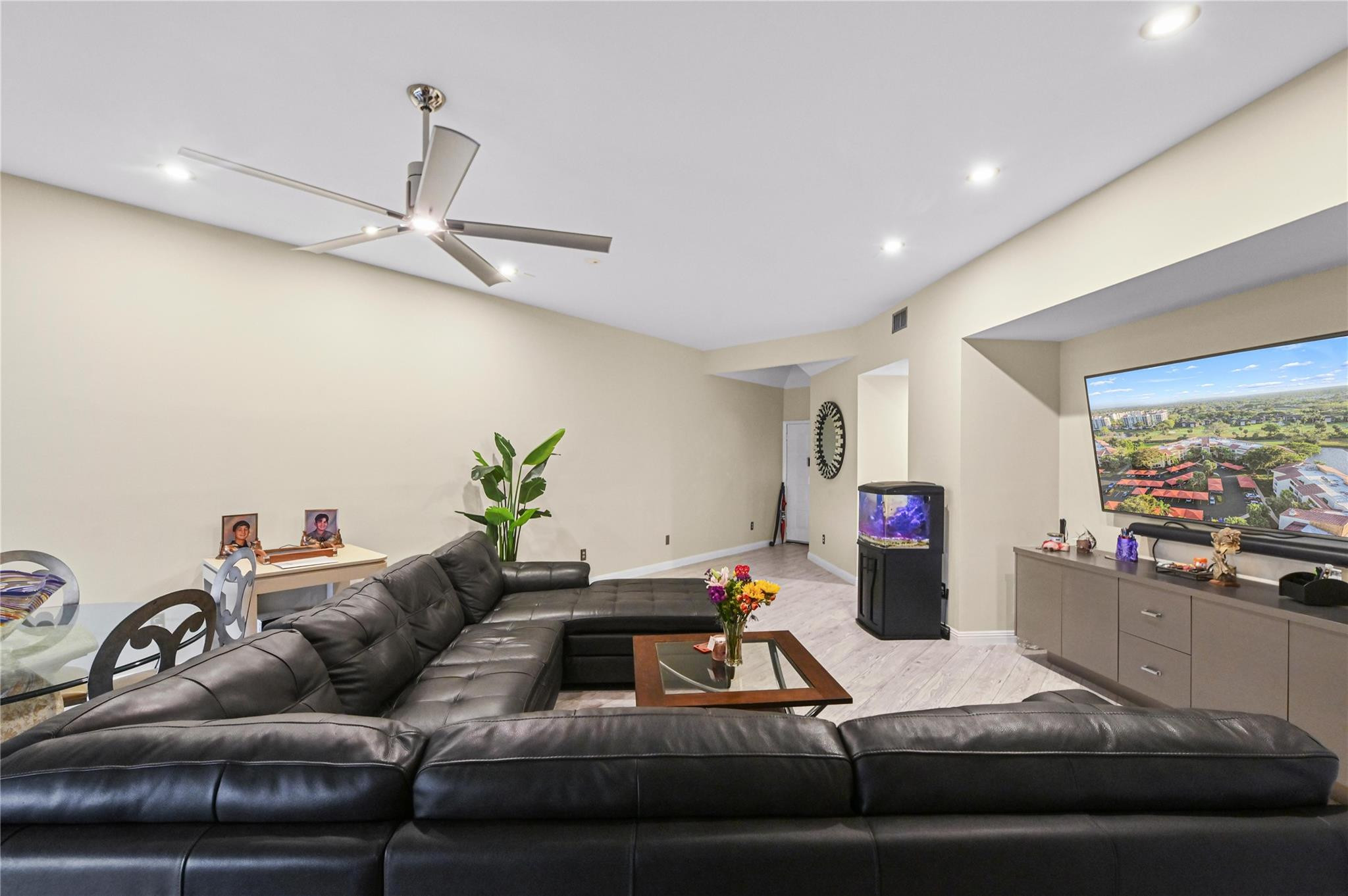 7520 La Paz #306, Boca Raton FL 33433