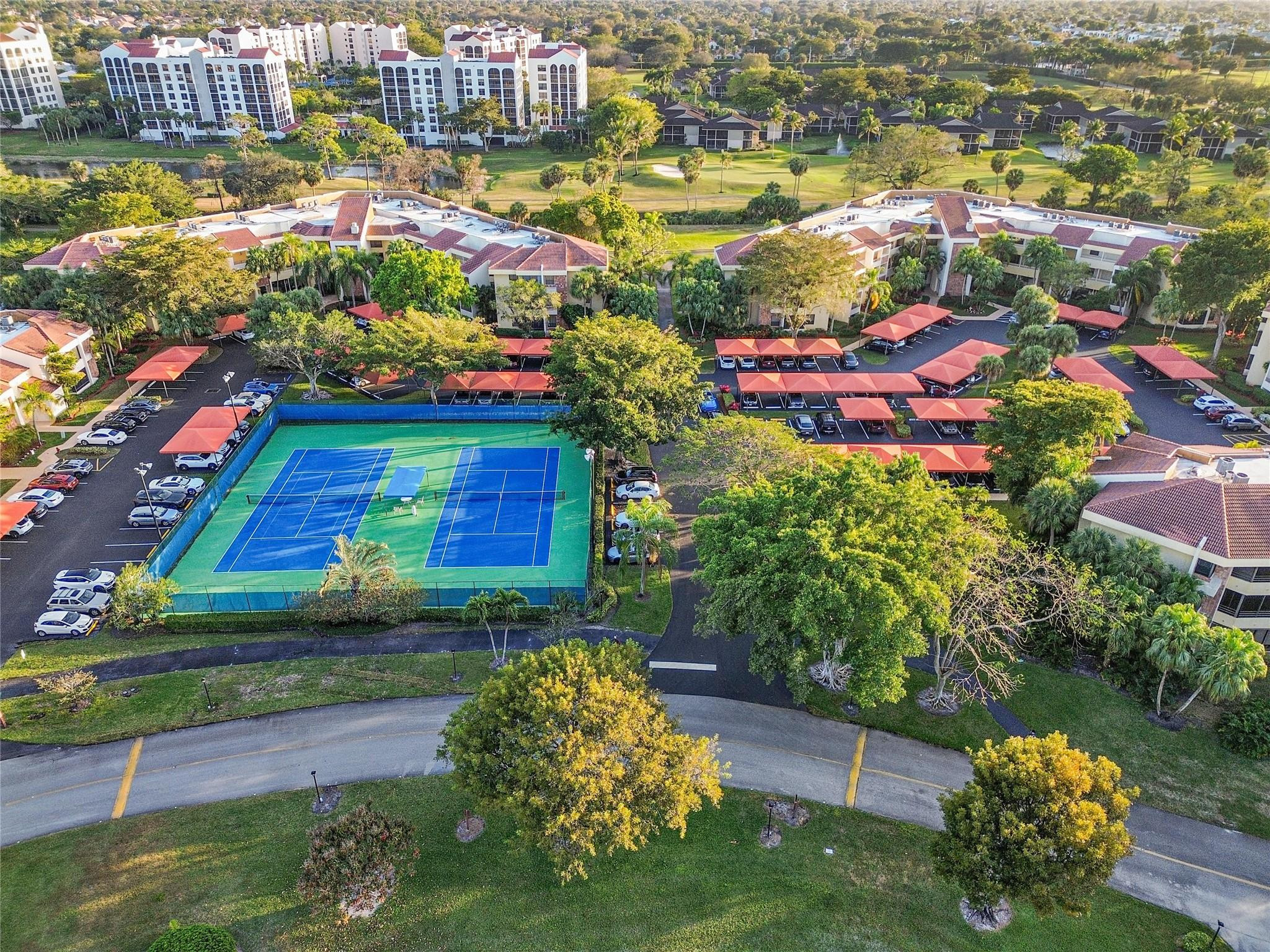 7520 La Paz #306, Boca Raton FL 33433