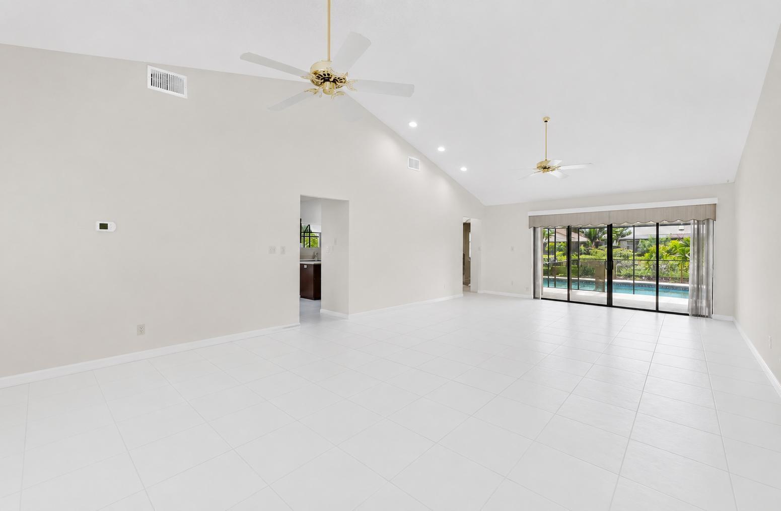 5055 NW 89TH, Coral Springs FL 33067