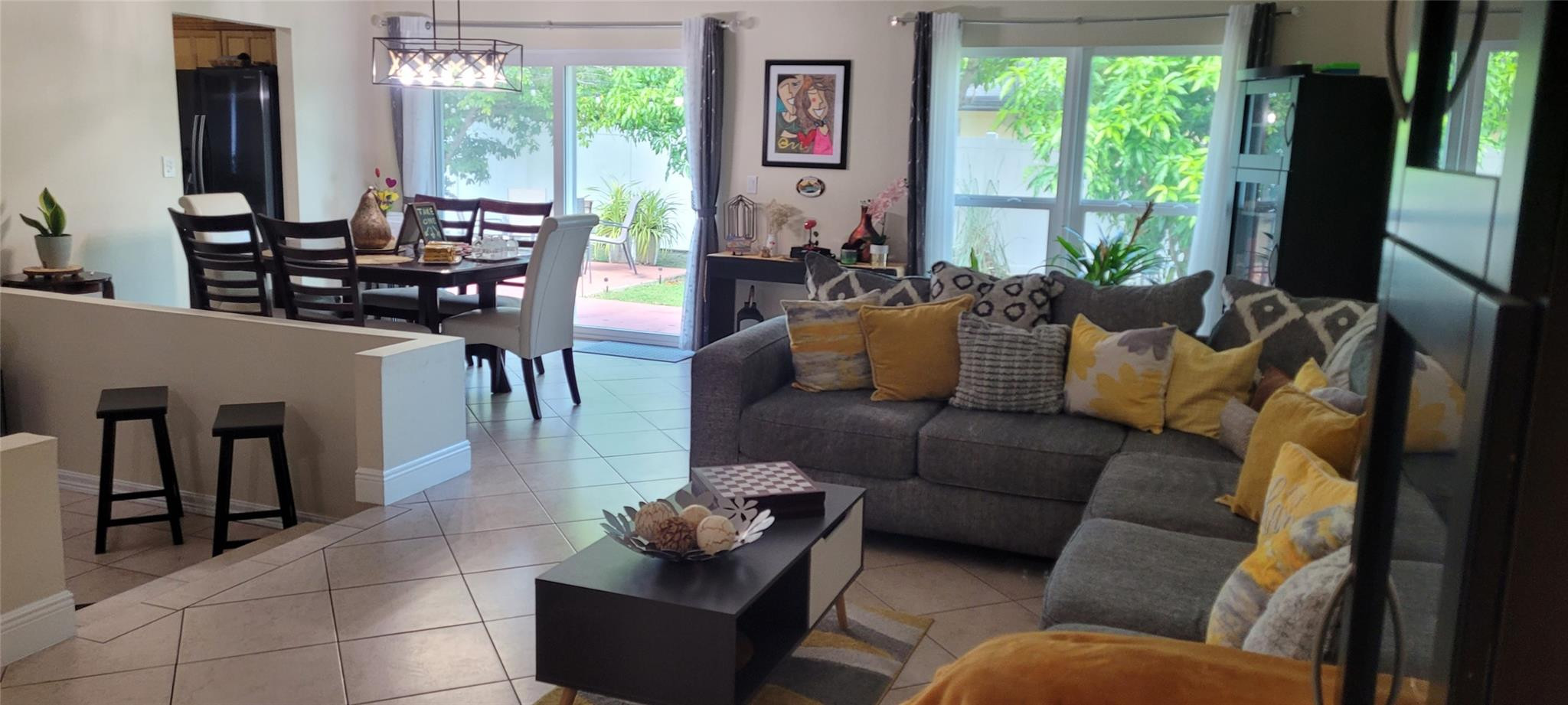 8311 NW 53RD, Lauderhill FL 33351