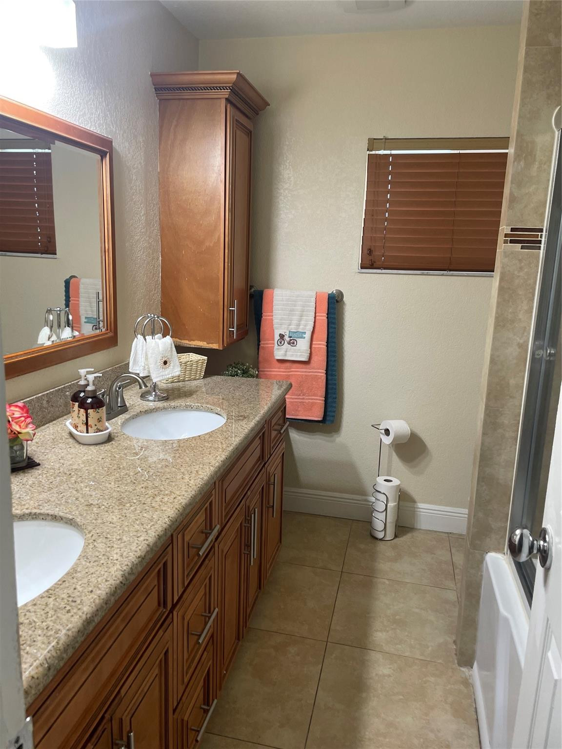 8311 NW 53RD, Lauderhill FL 33351