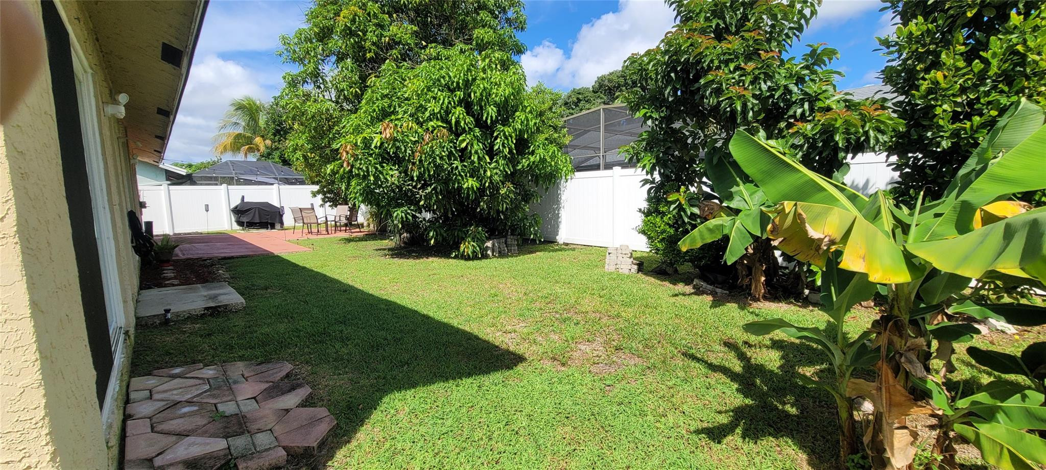 8311 NW 53RD, Lauderhill FL 33351