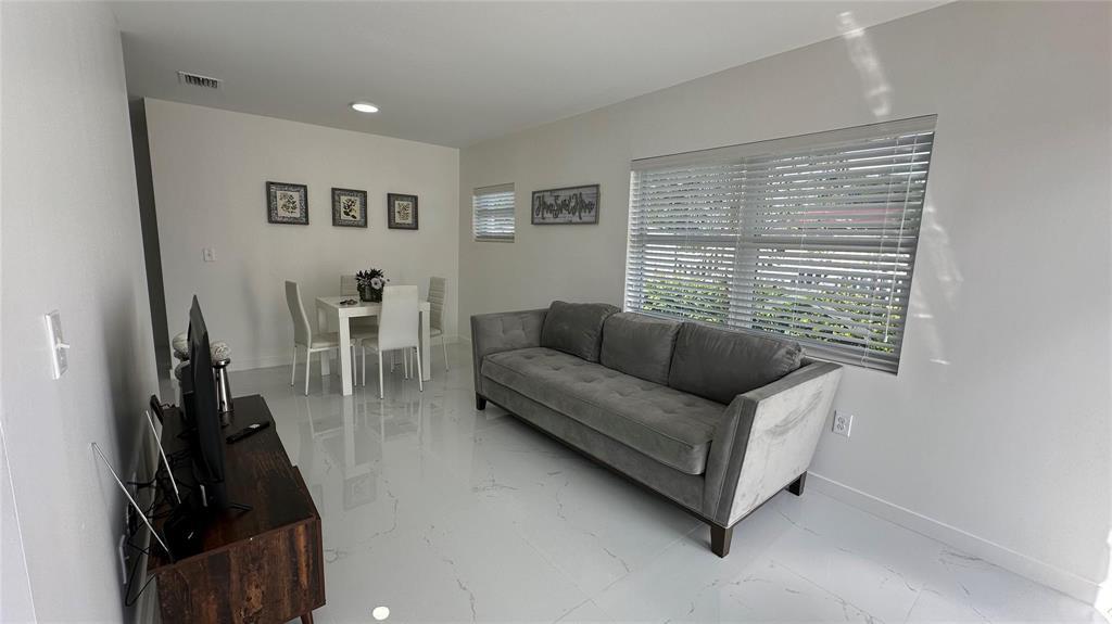 1101 NW 26TH, Miami FL 33127