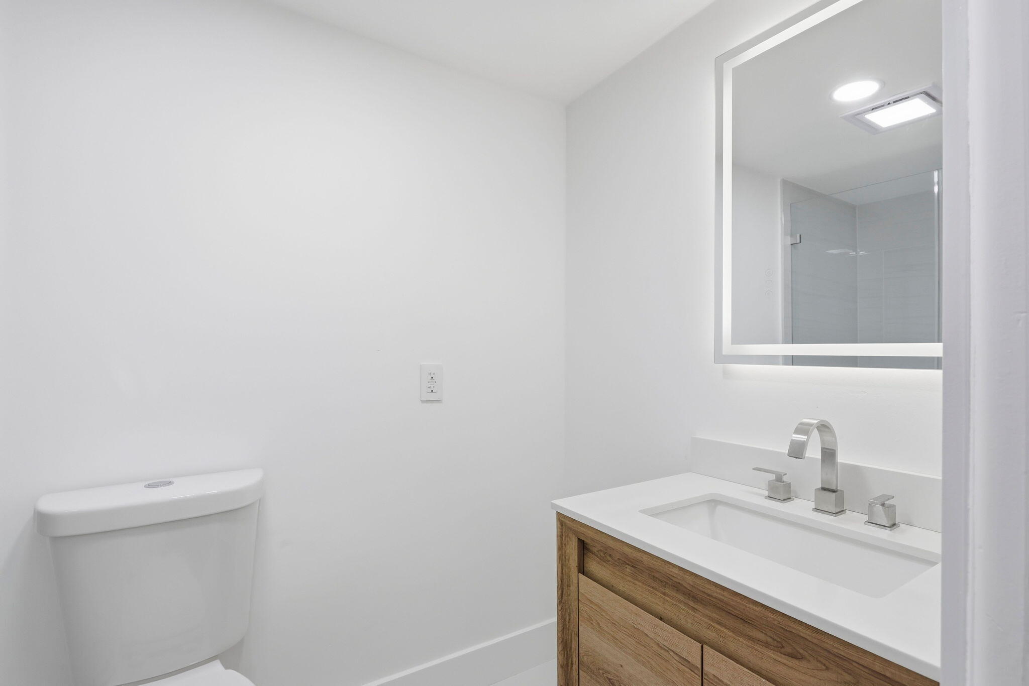 1222 Hillsboro Mile #15, Hillsboro Beach FL 33062