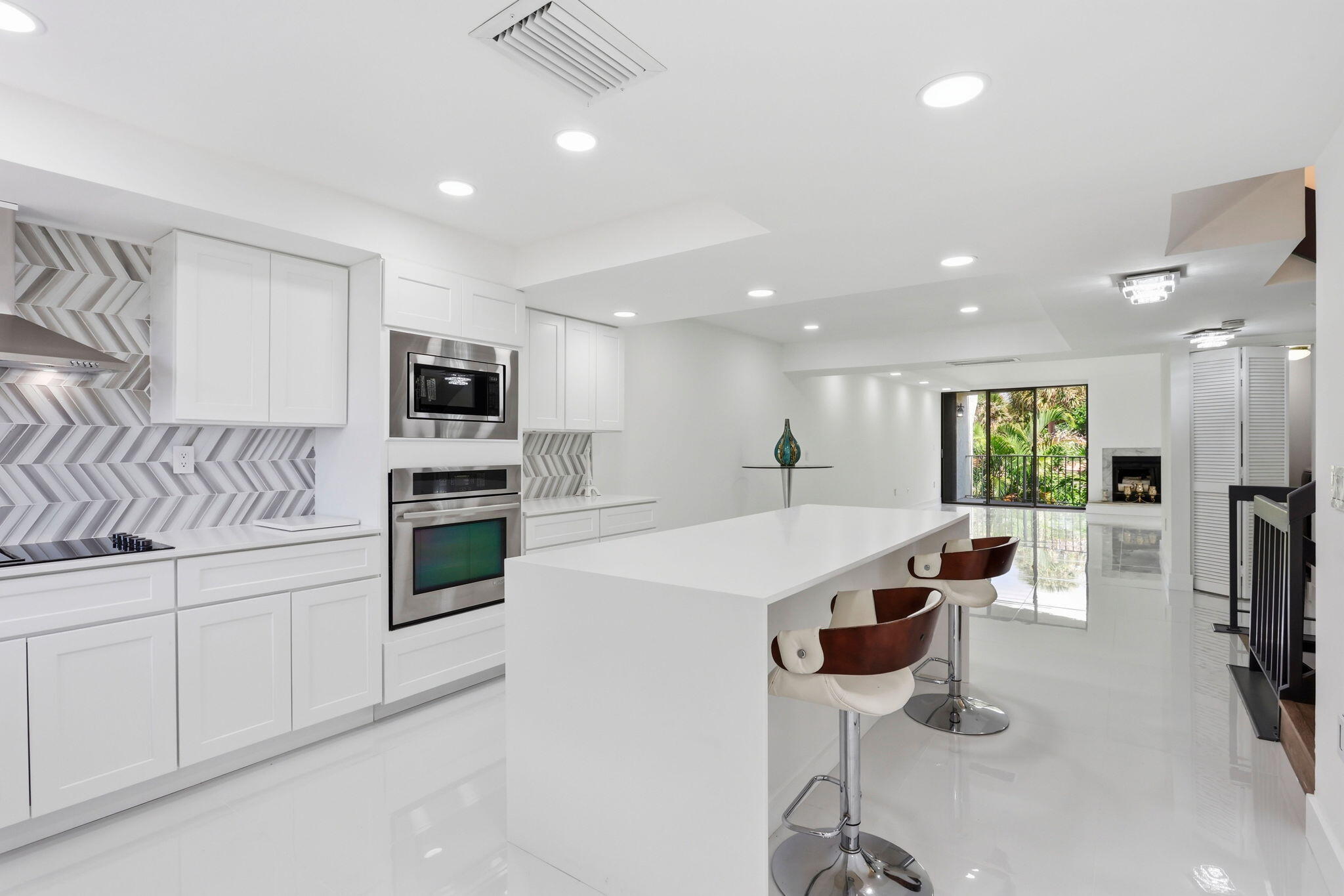 1222 Hillsboro Mile #15, Hillsboro Beach FL 33062