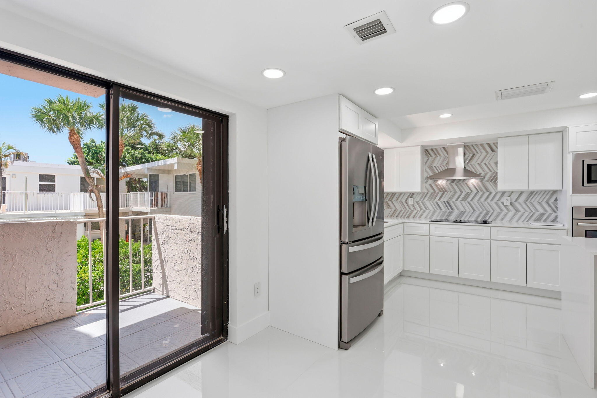 1222 Hillsboro Mile #15, Hillsboro Beach FL 33062
