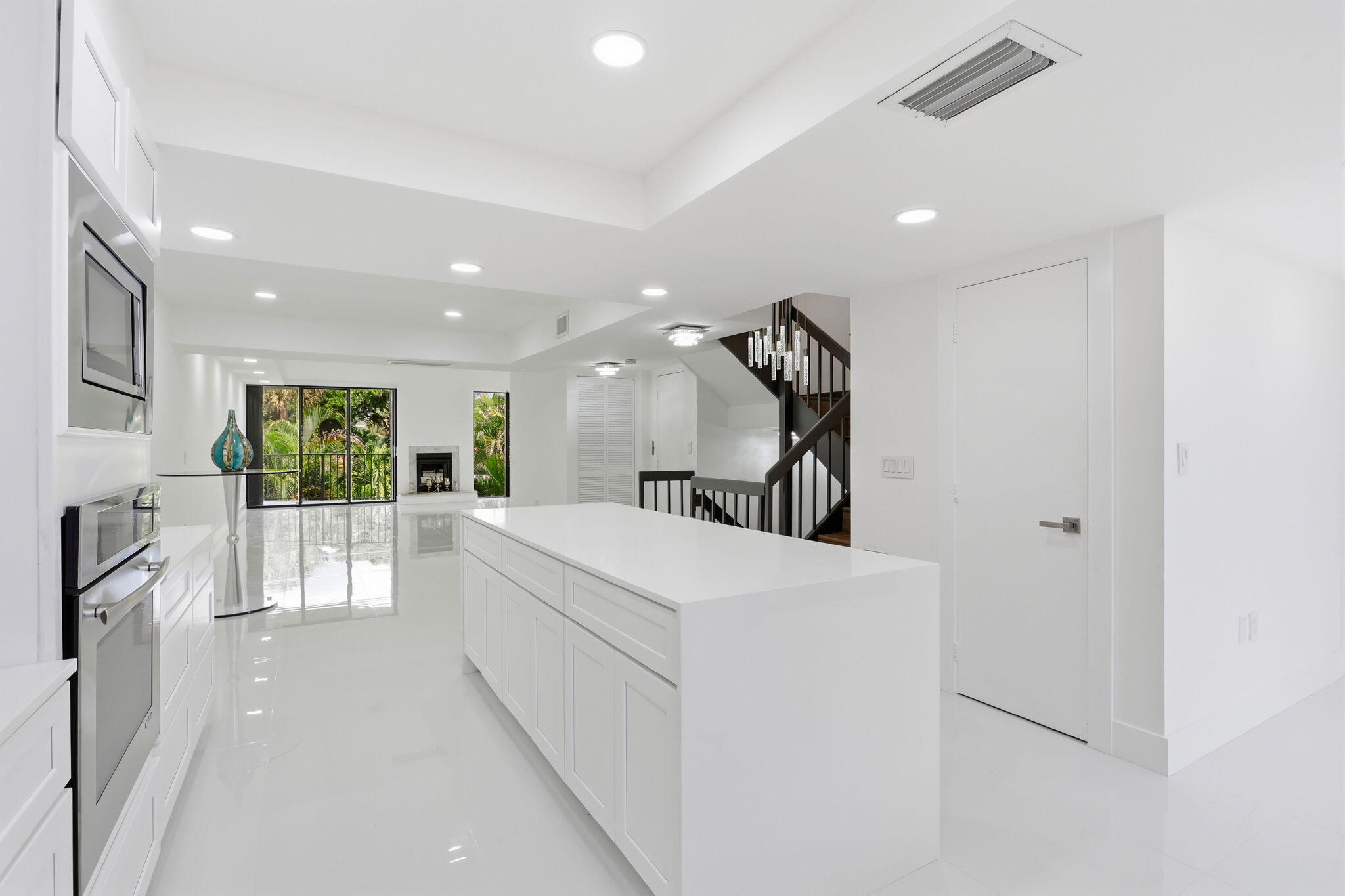 1222 Hillsboro Mile #15, Hillsboro Beach FL 33062