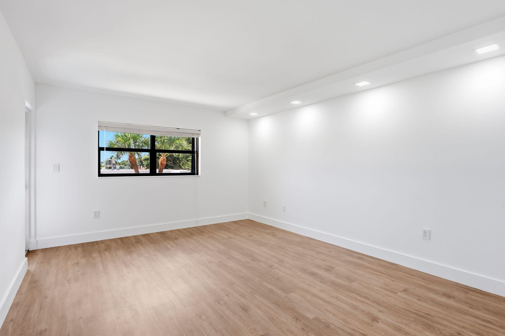1222 Hillsboro Mile #15, Hillsboro Beach FL 33062