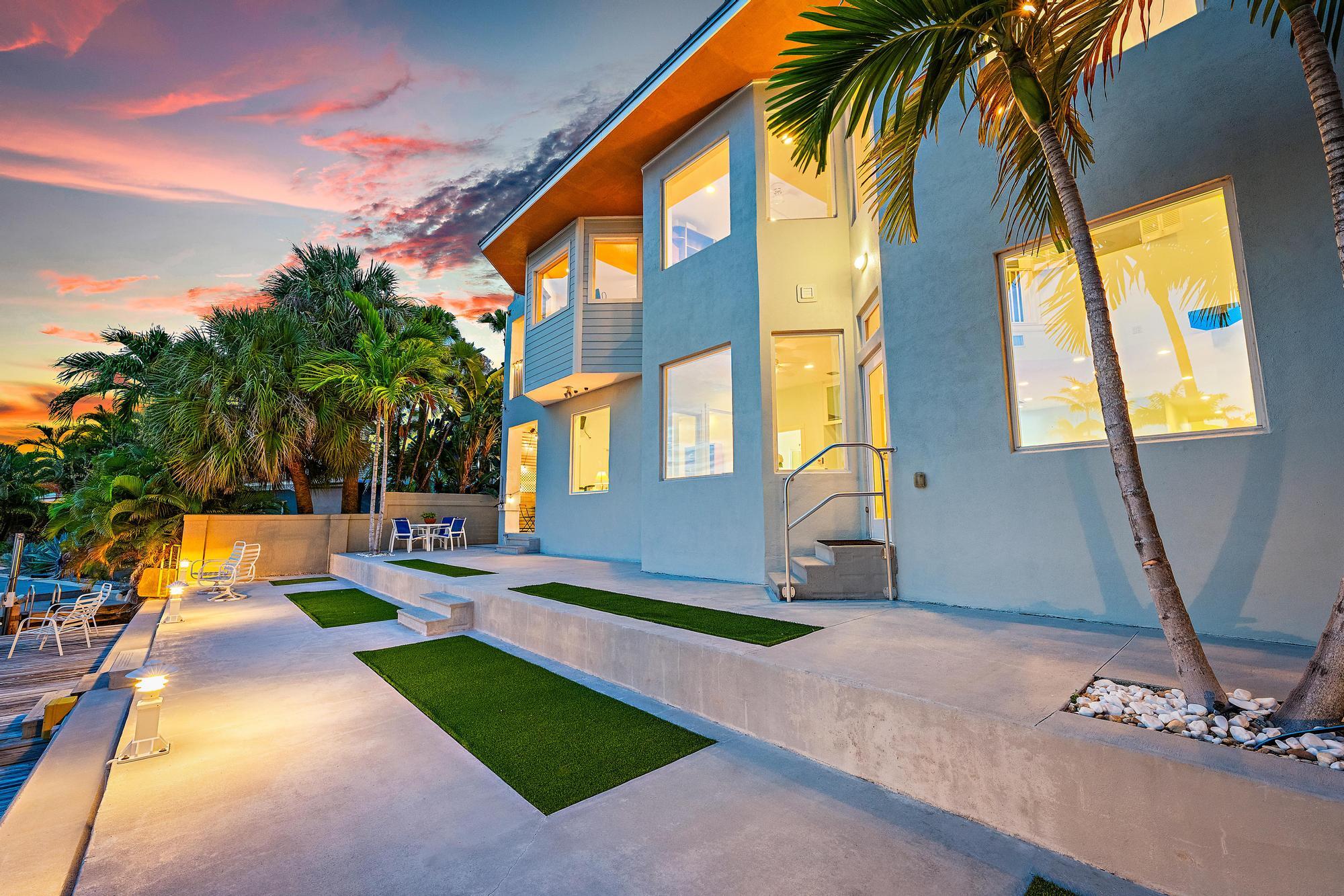 1121 Fairview, Singer Island FL 33404