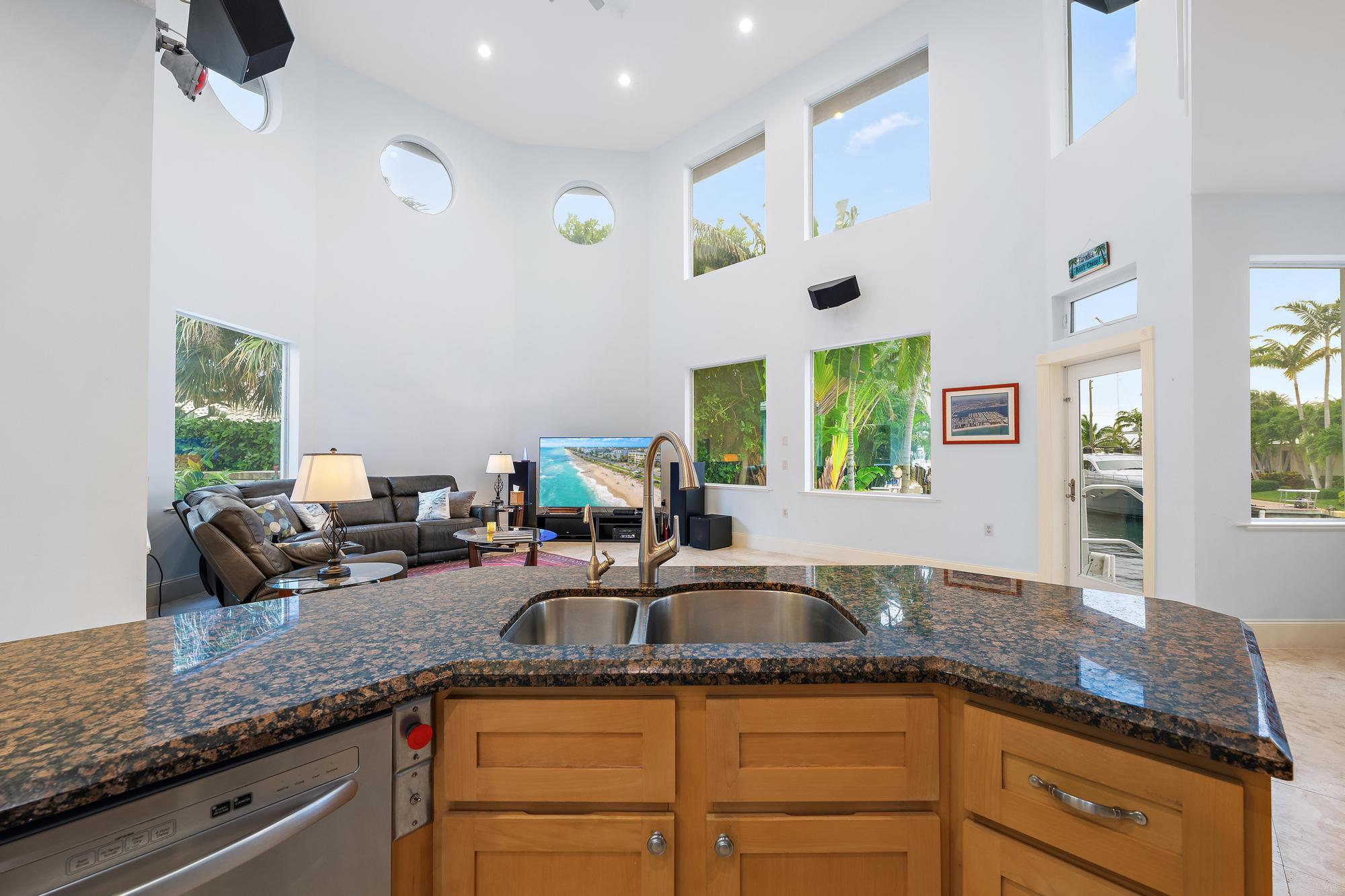 1121 Fairview, Singer Island FL 33404