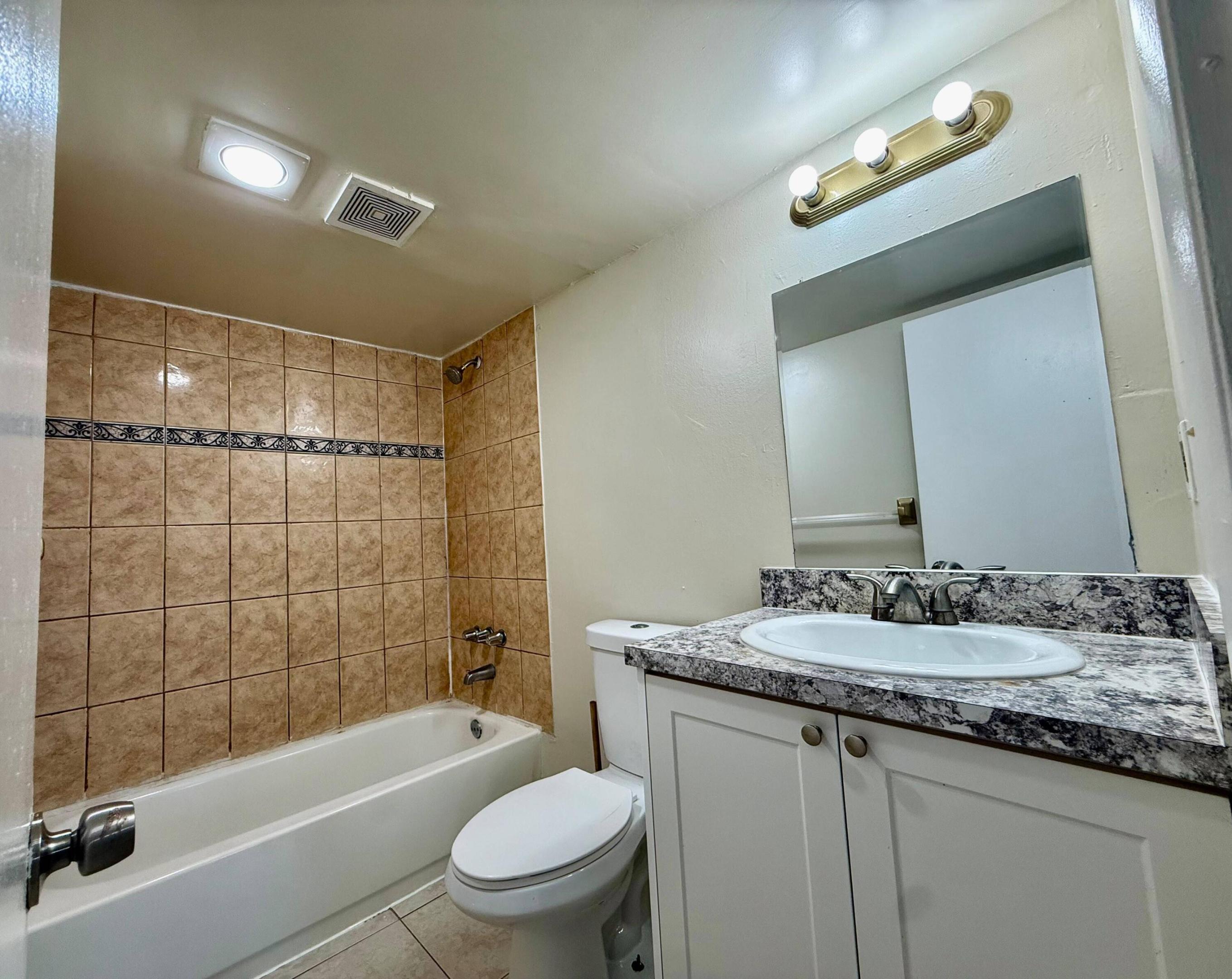 700 SW 81st #1A, North Lauderdale FL 33068