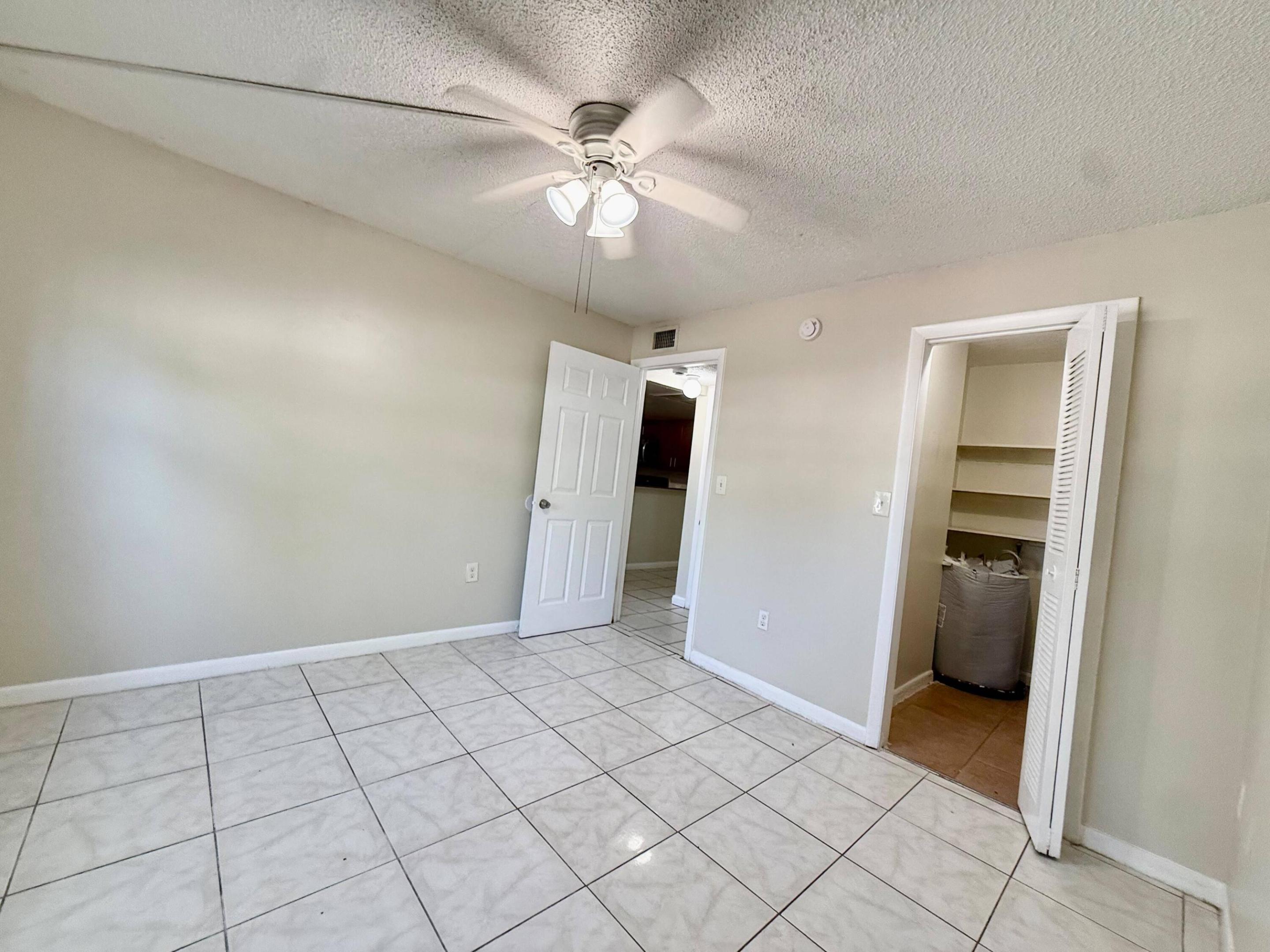 700 SW 81st #1A, North Lauderdale FL 33068