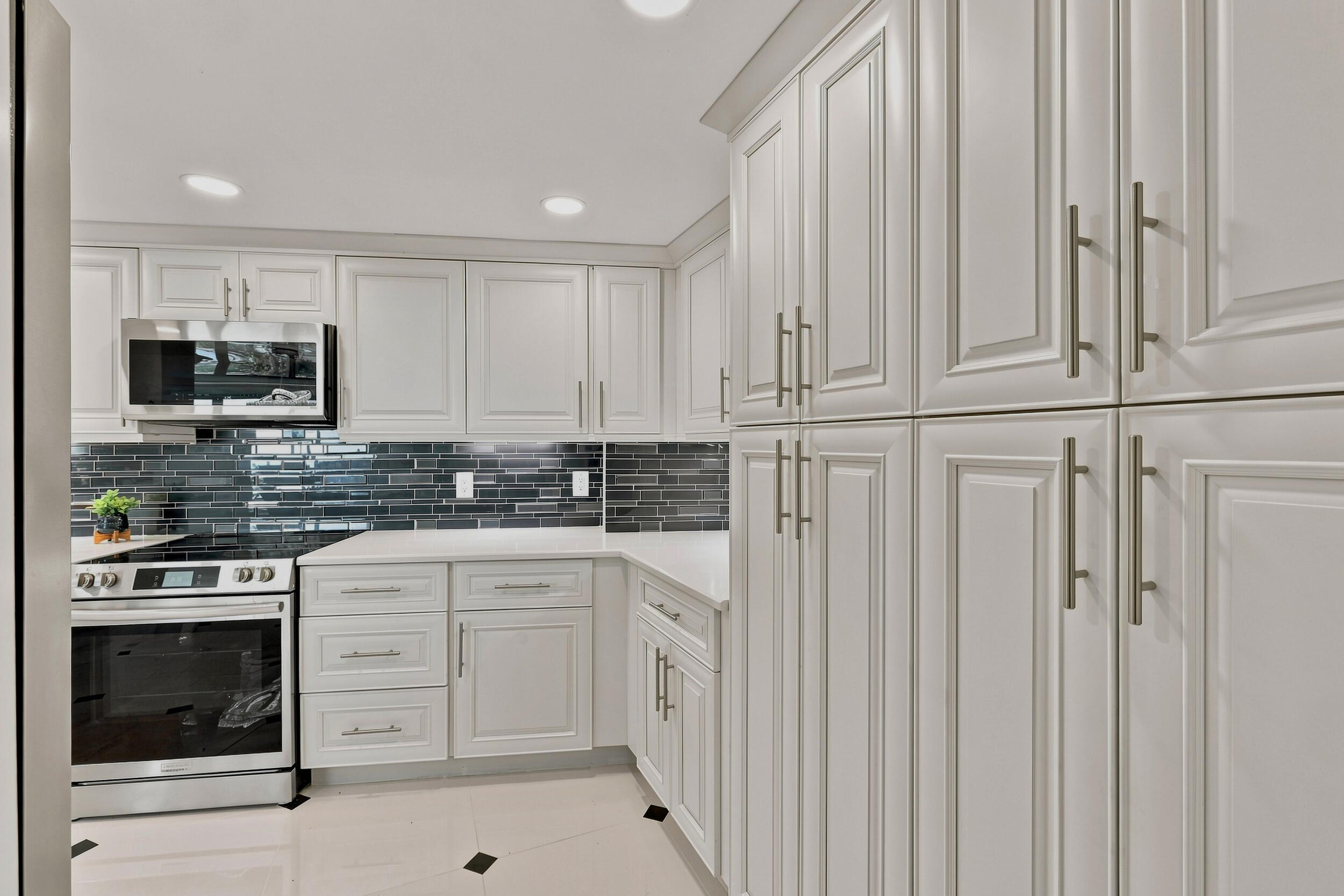 3900 N Ocean #4B, Lauderdale By The Sea FL 33308