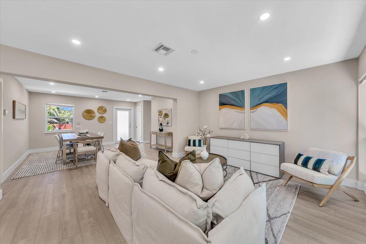902 GARNETT, Lantana FL 33462