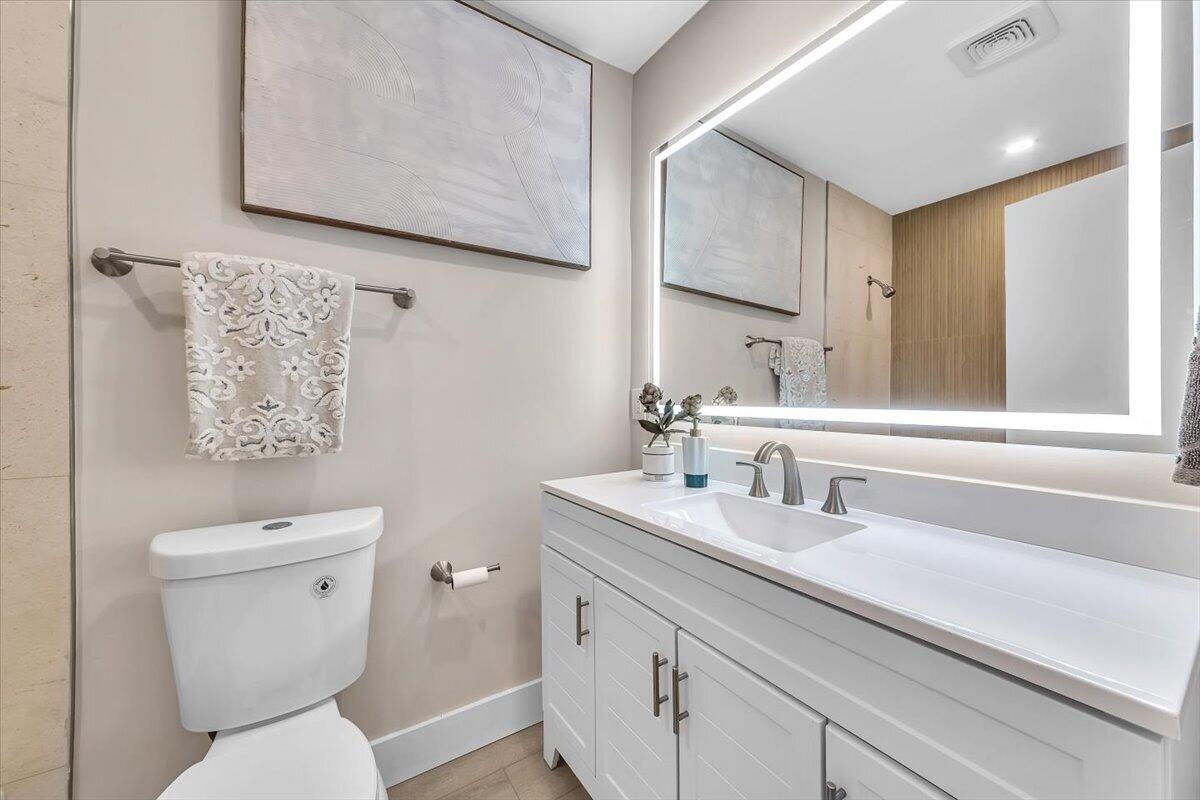 902 GARNETT, Lantana FL 33462