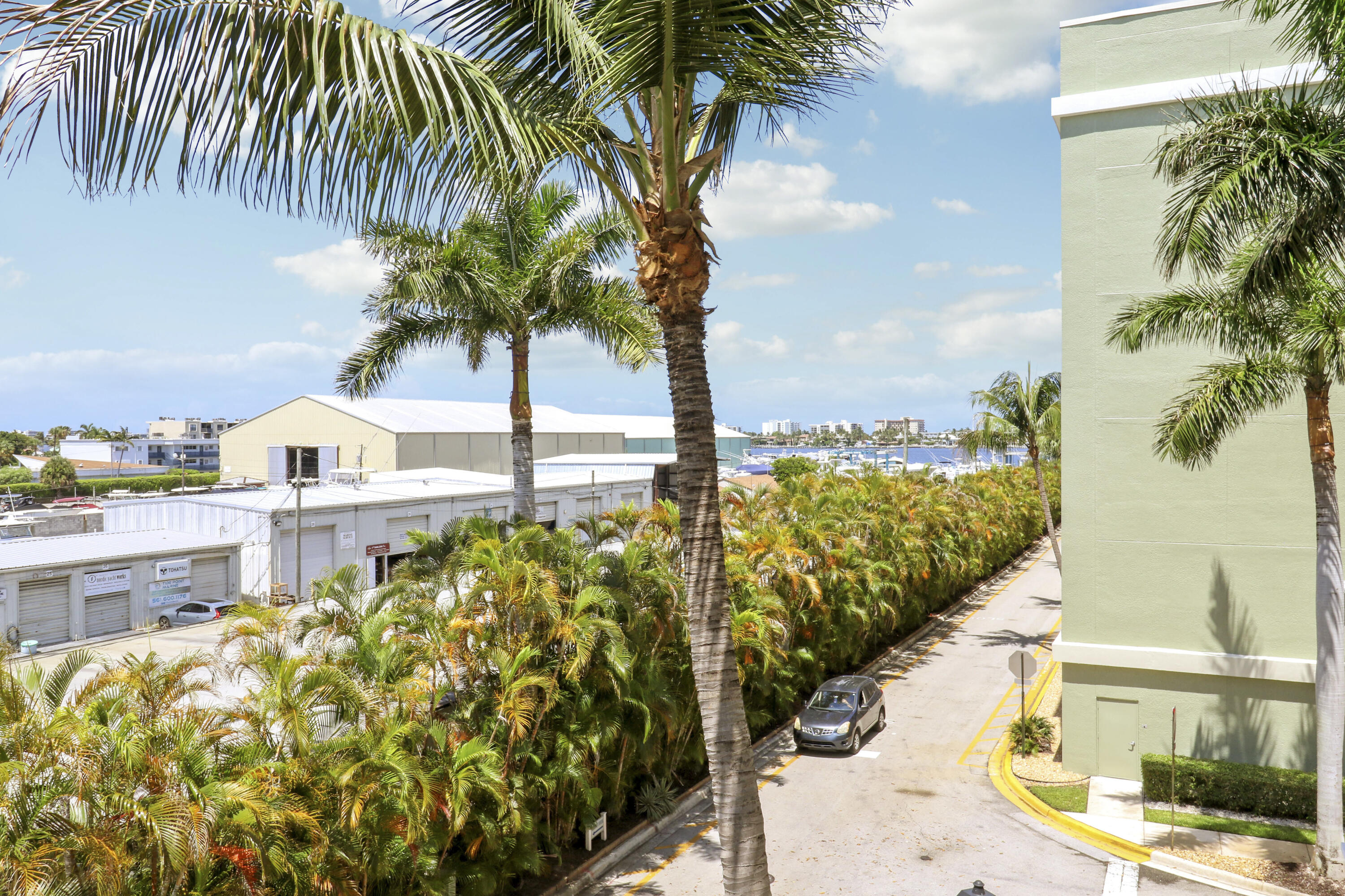 802 W Windward #301, Lantana FL 33462