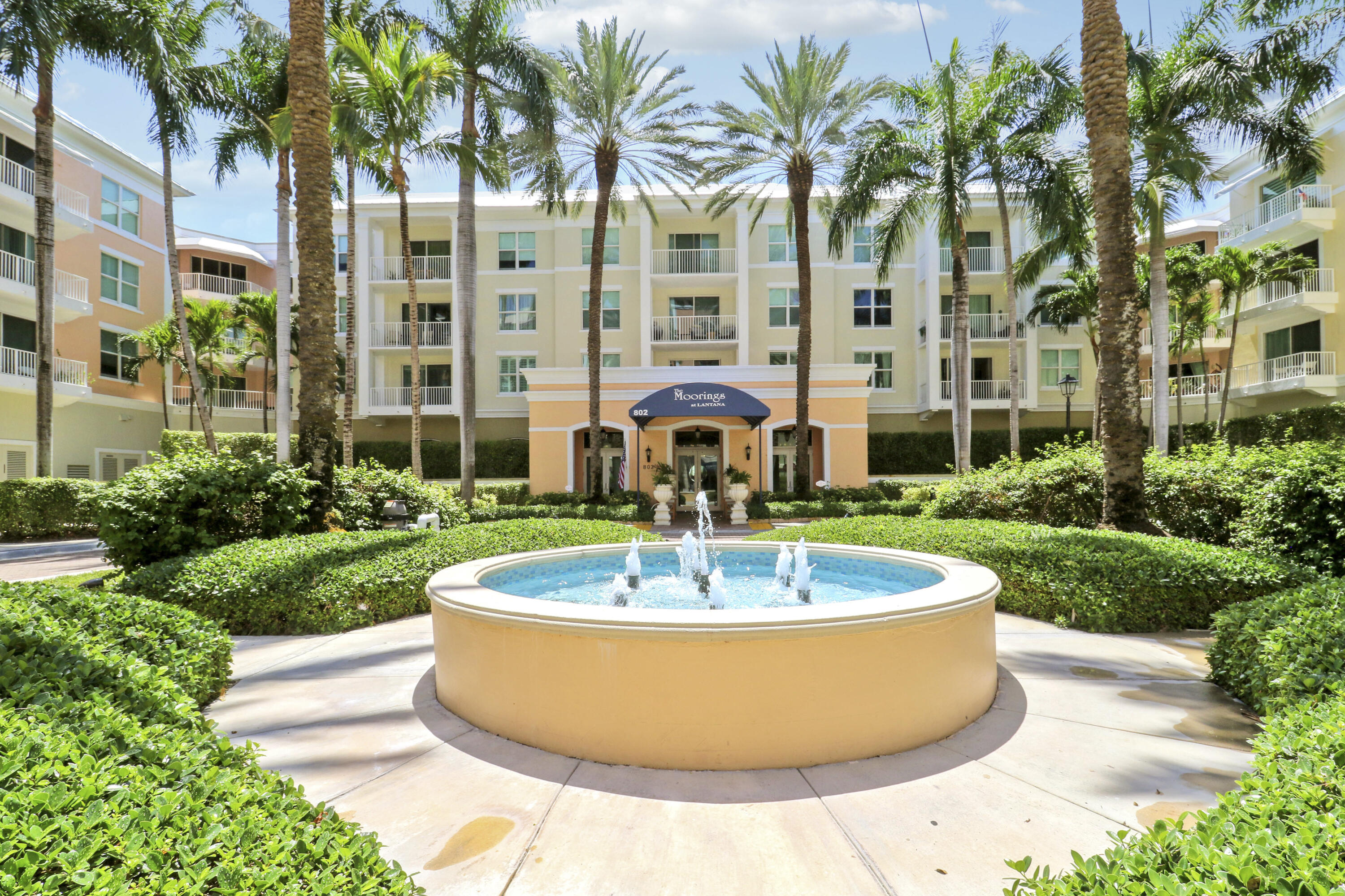 802 W Windward #301, Lantana FL 33462