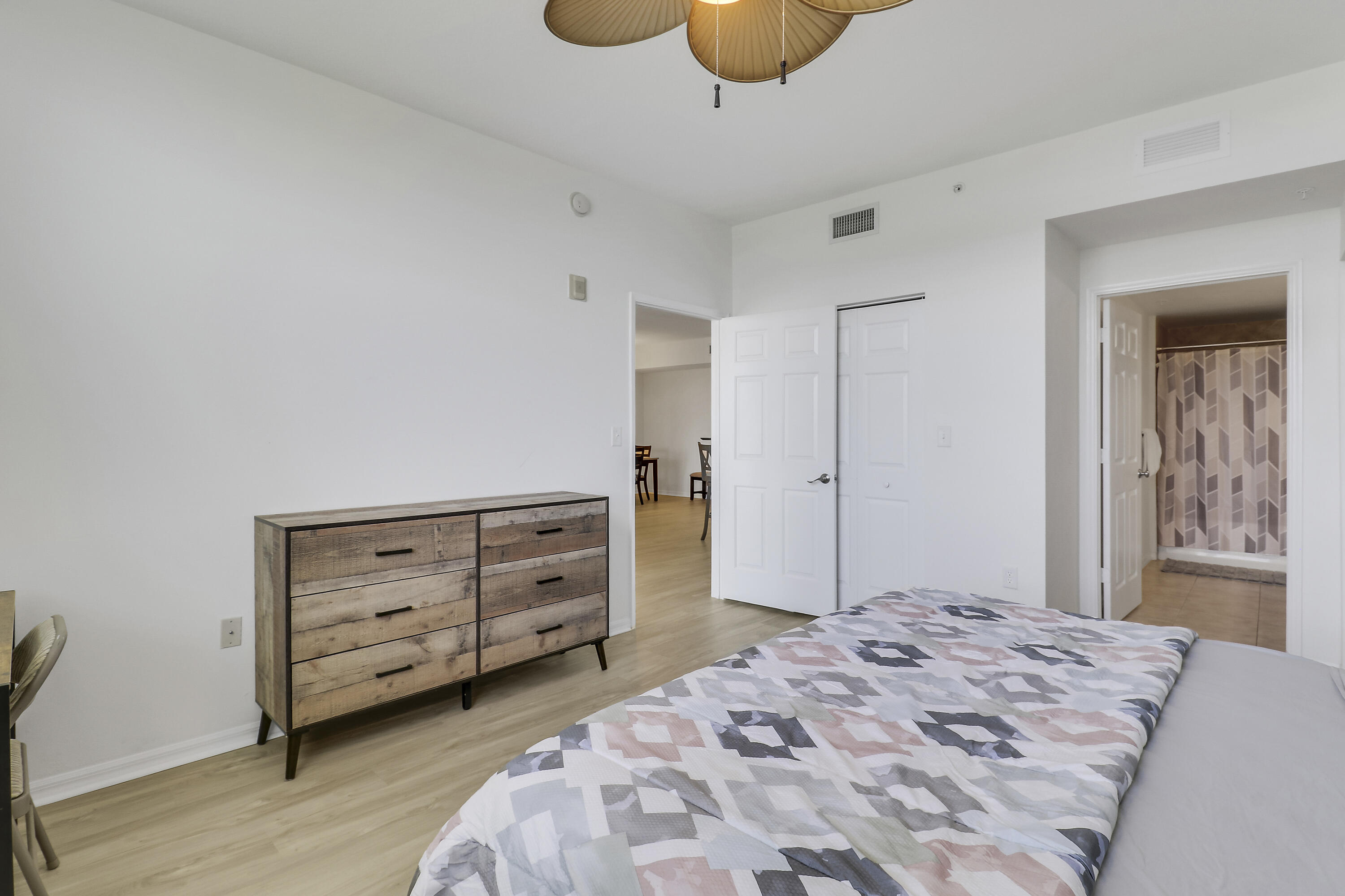 802 W Windward #301, Lantana FL 33462