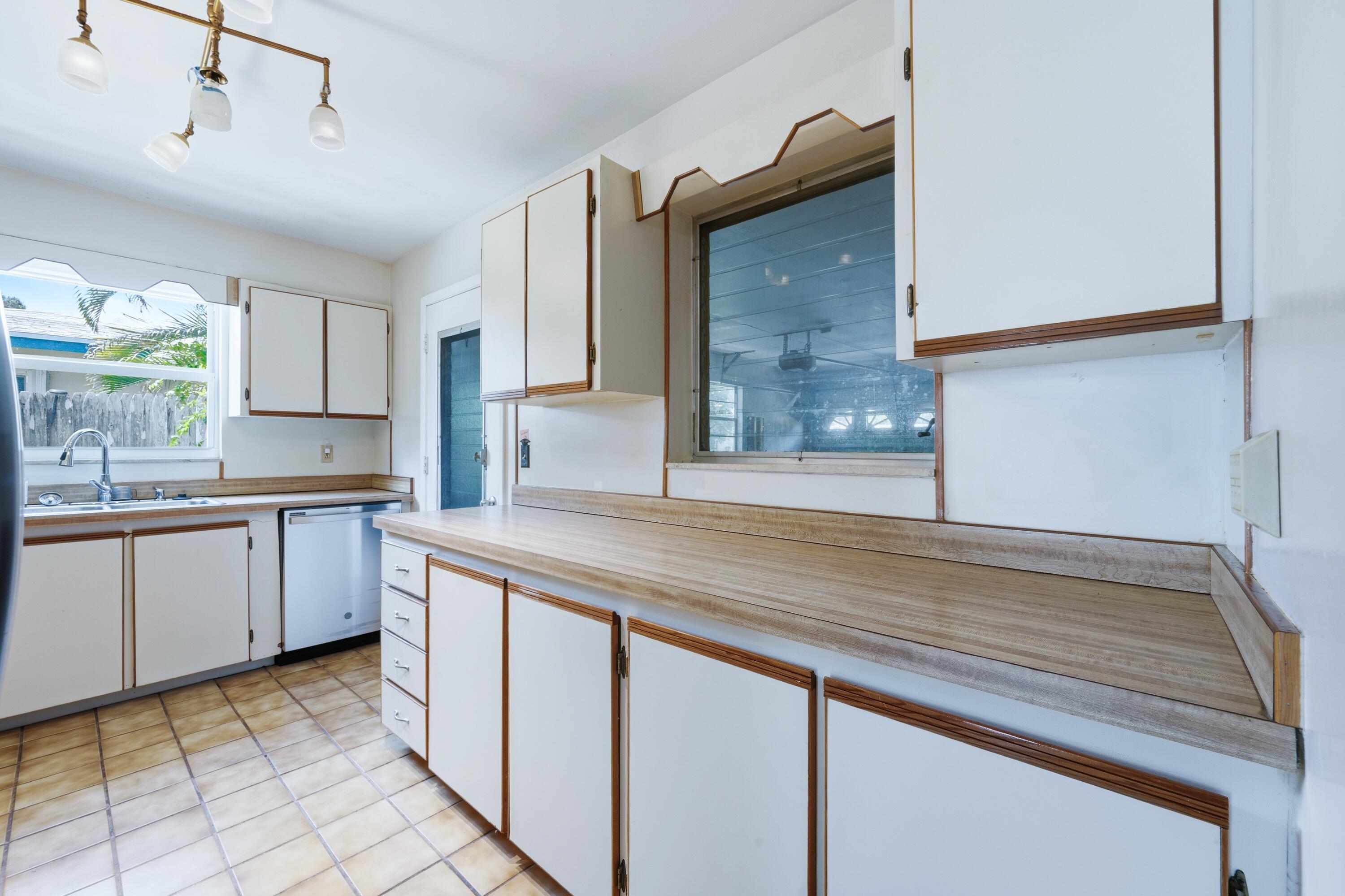 278 CAMELLIA, Palm Beach Gardens FL 33410