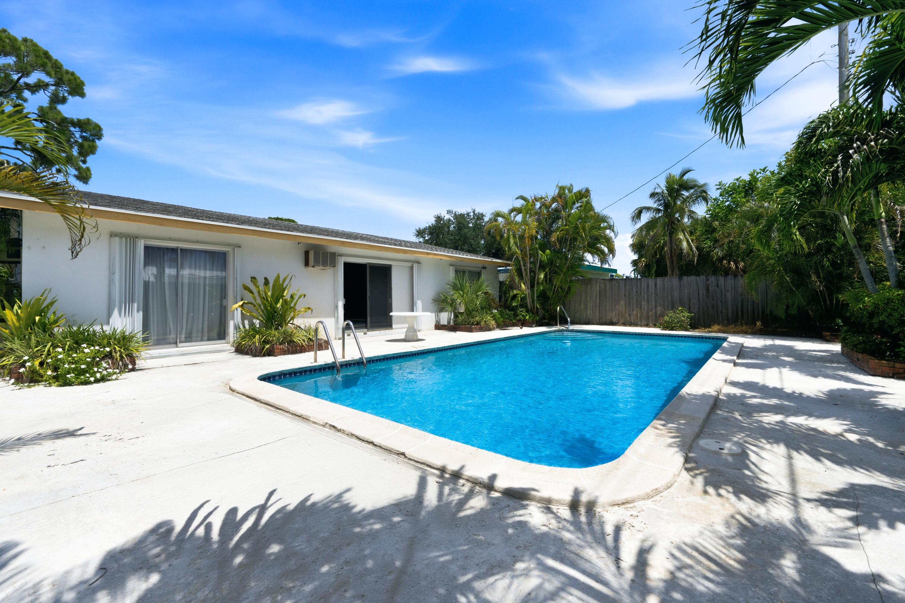 278 CAMELLIA, Palm Beach Gardens FL 33410