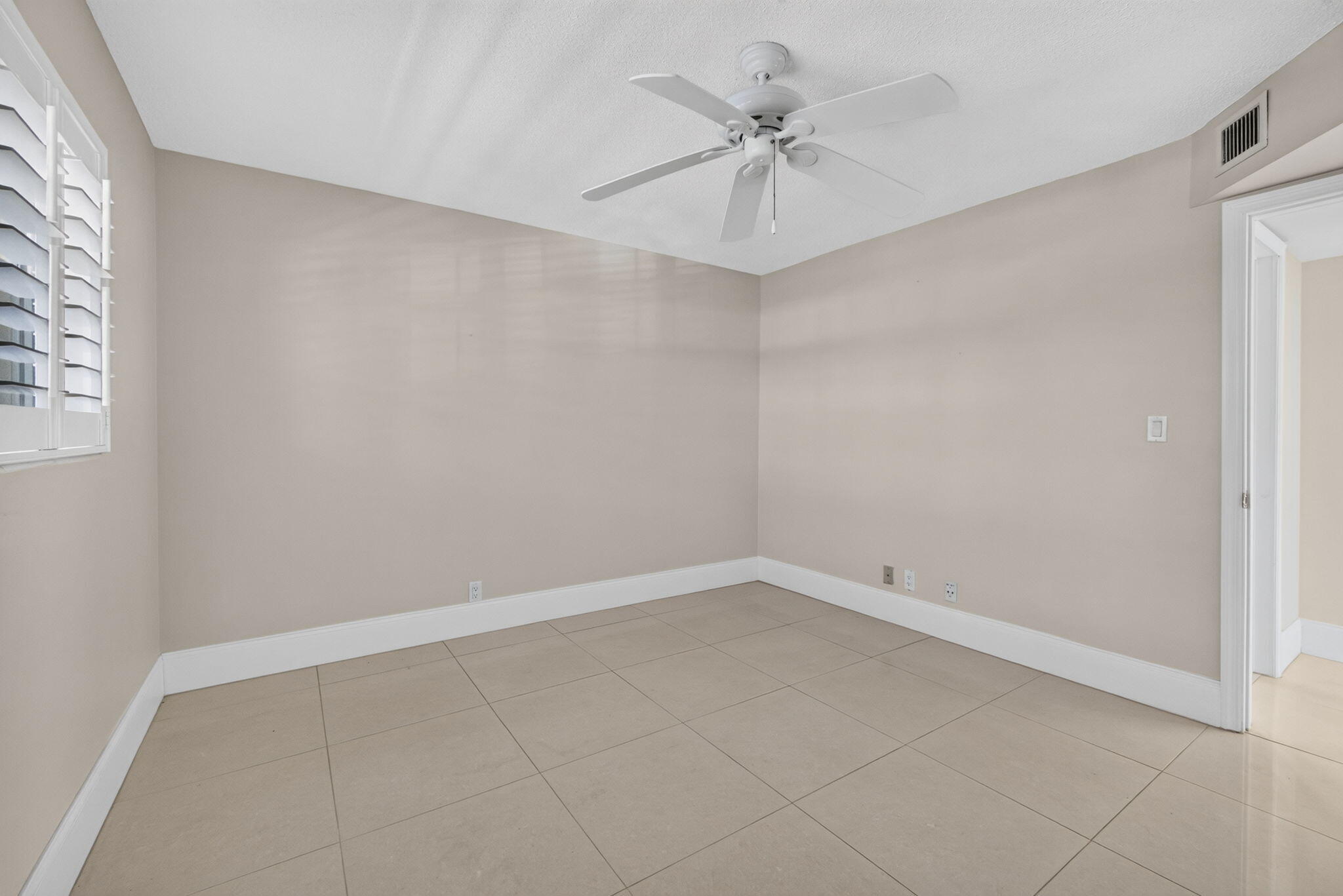 478 Tequesta #204, Tequesta FL 33469