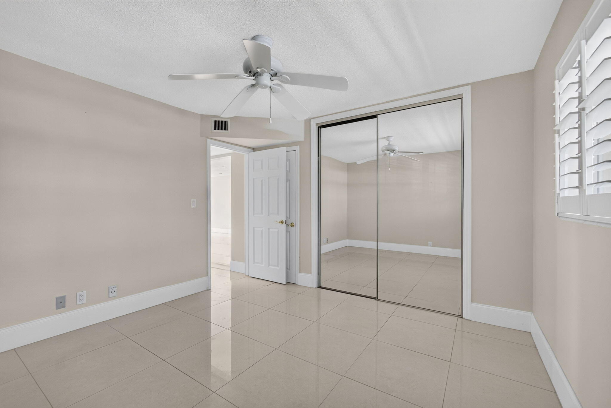 478 Tequesta #204, Tequesta FL 33469
