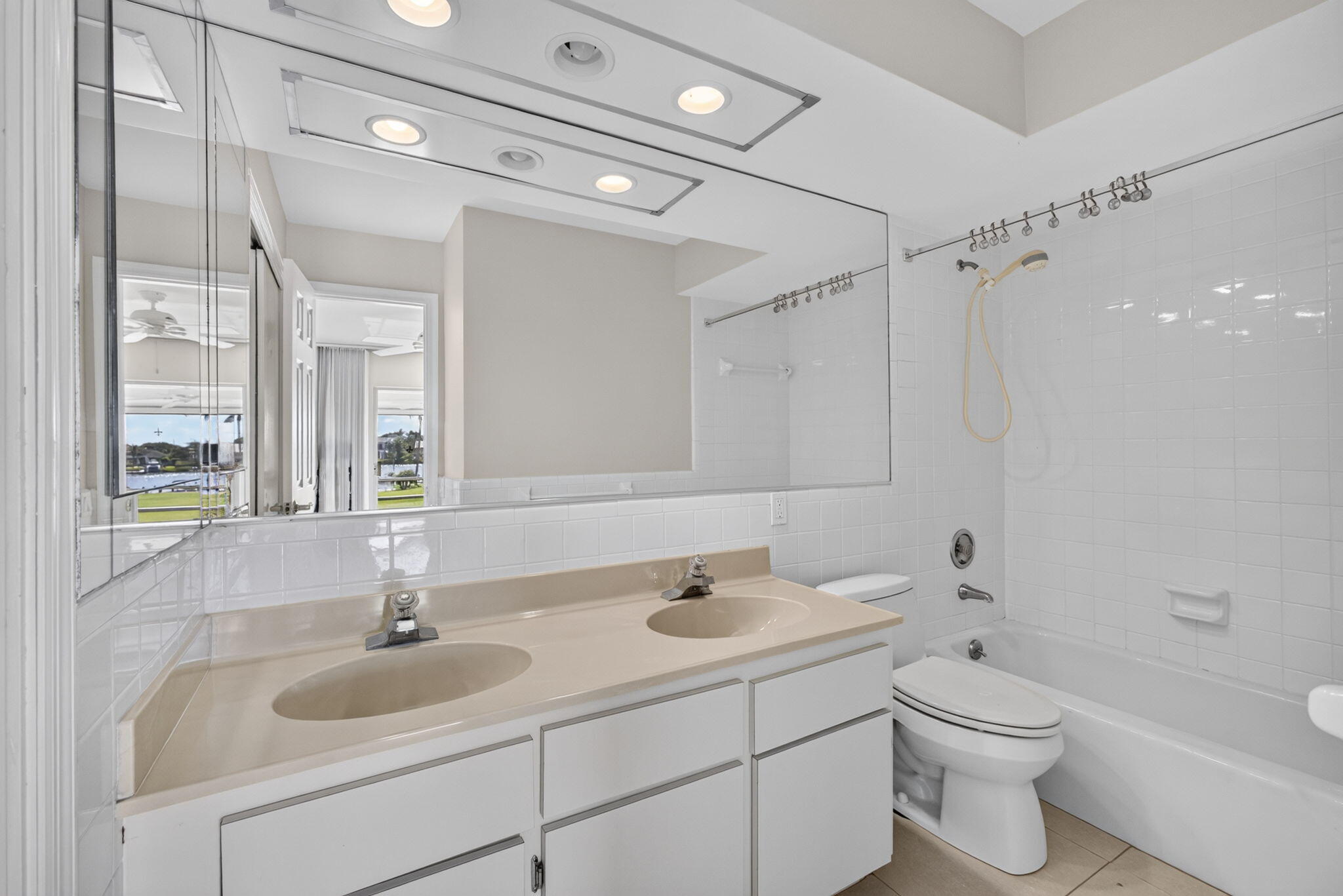 478 Tequesta #204, Tequesta FL 33469