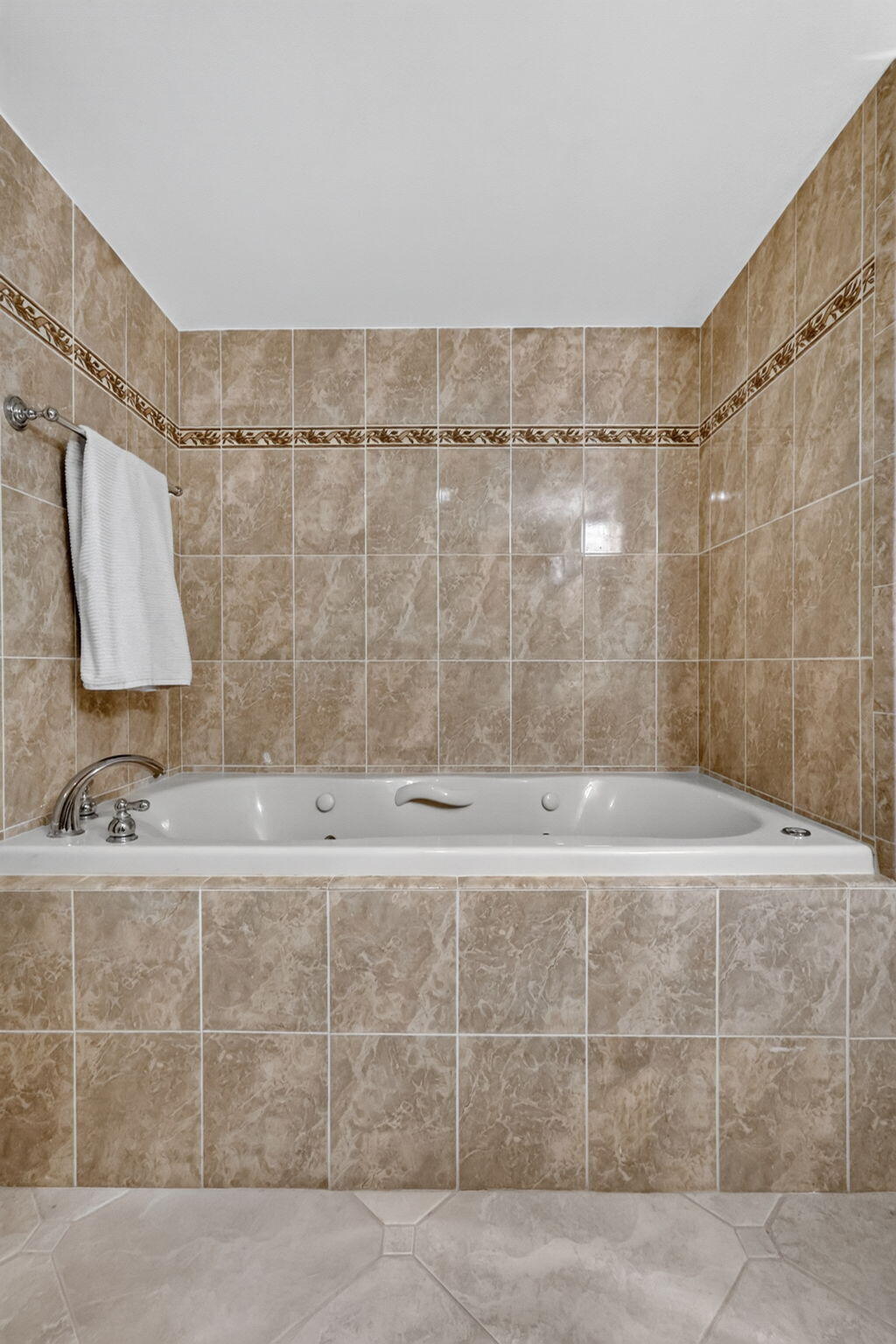 2917 S Ocean #401, Highland Beach FL 33487