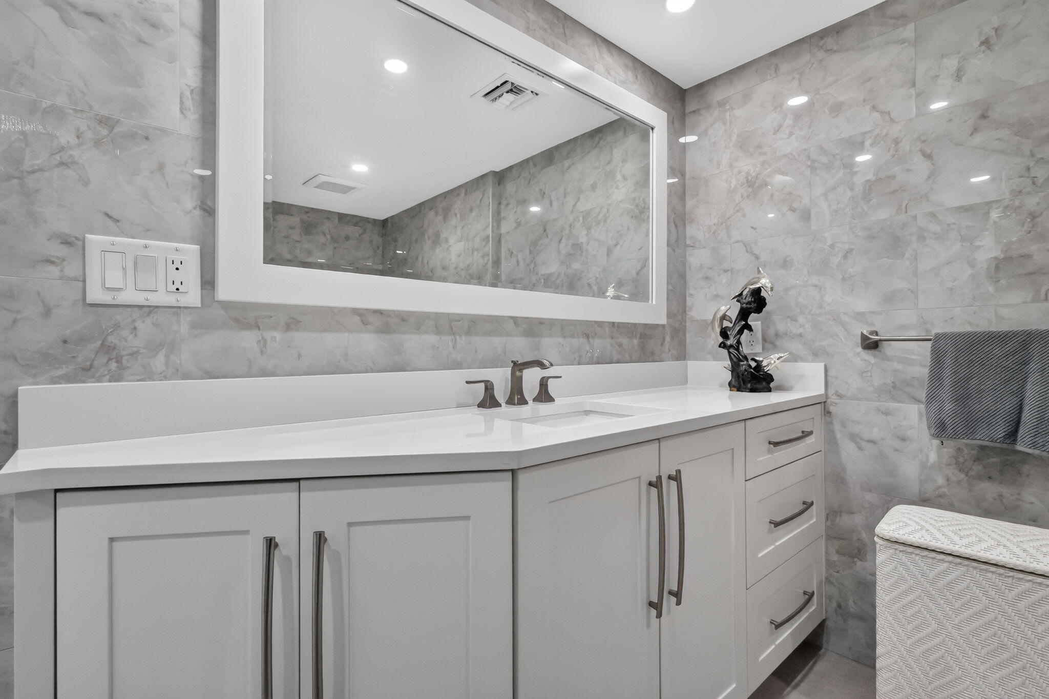 2917 S Ocean #401, Highland Beach FL 33487