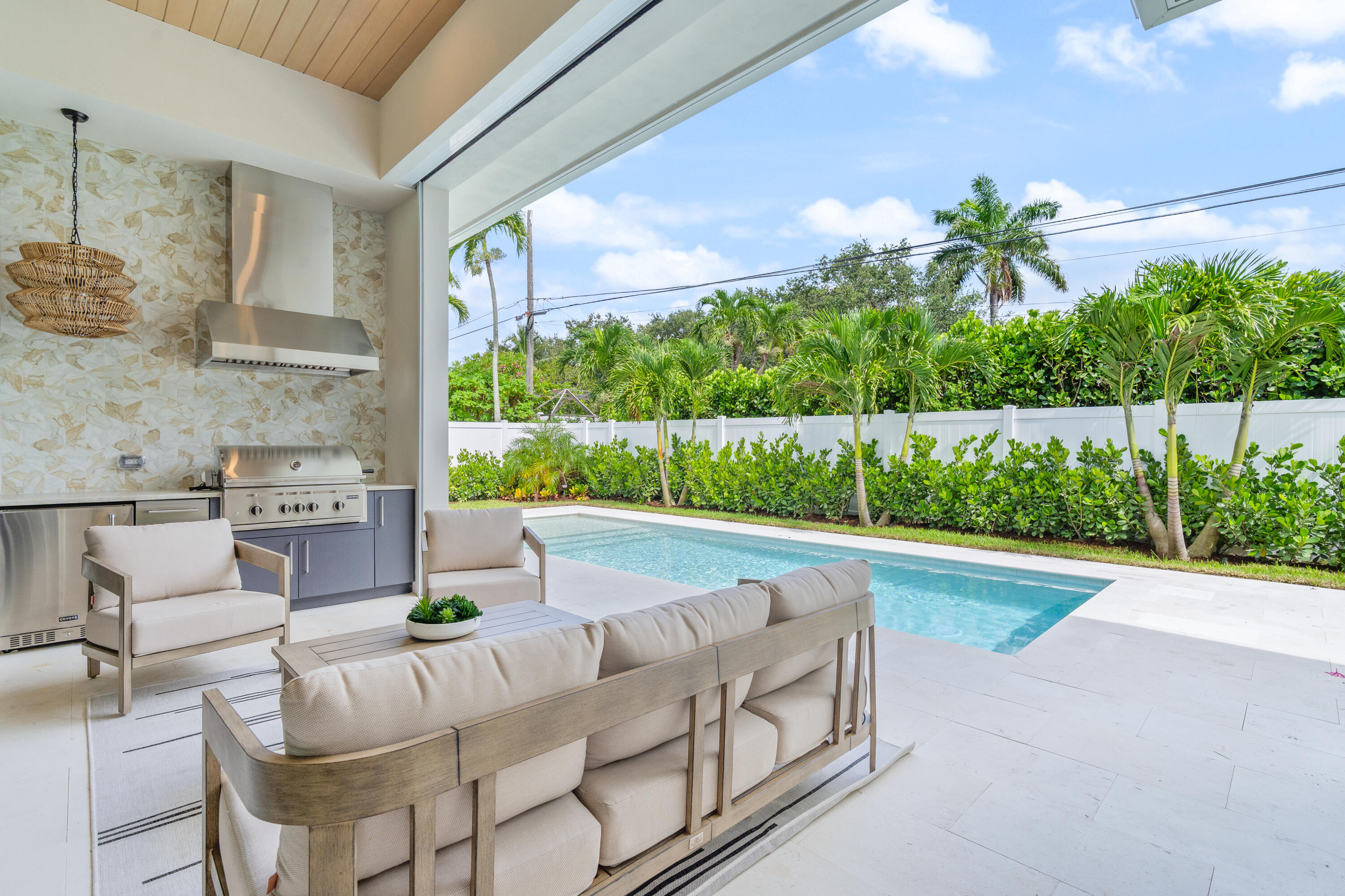 727 SW 28TH, Boynton Beach FL 33435