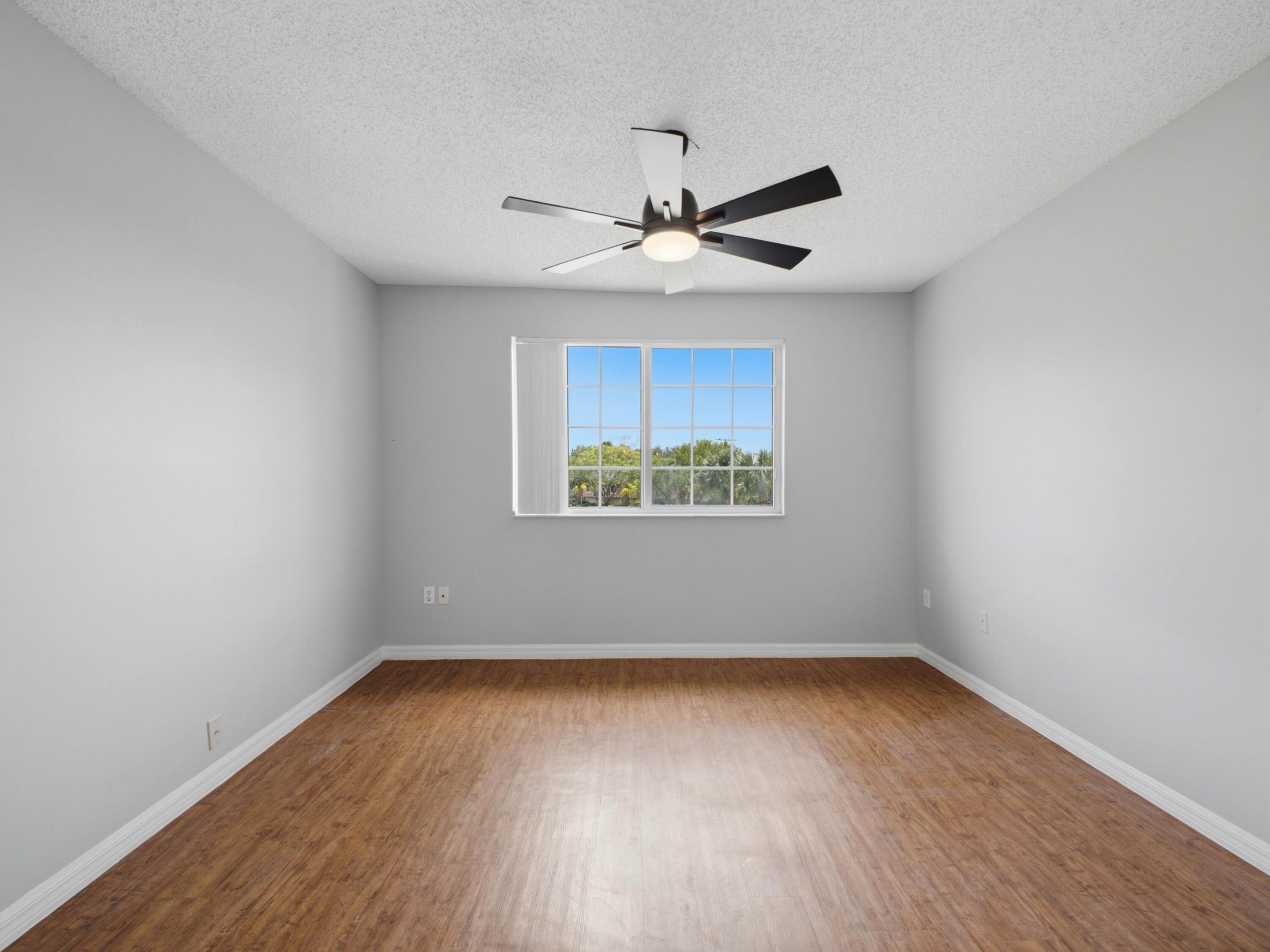 900 CRESTWOOD #920, Royal Palm Beach FL 33411