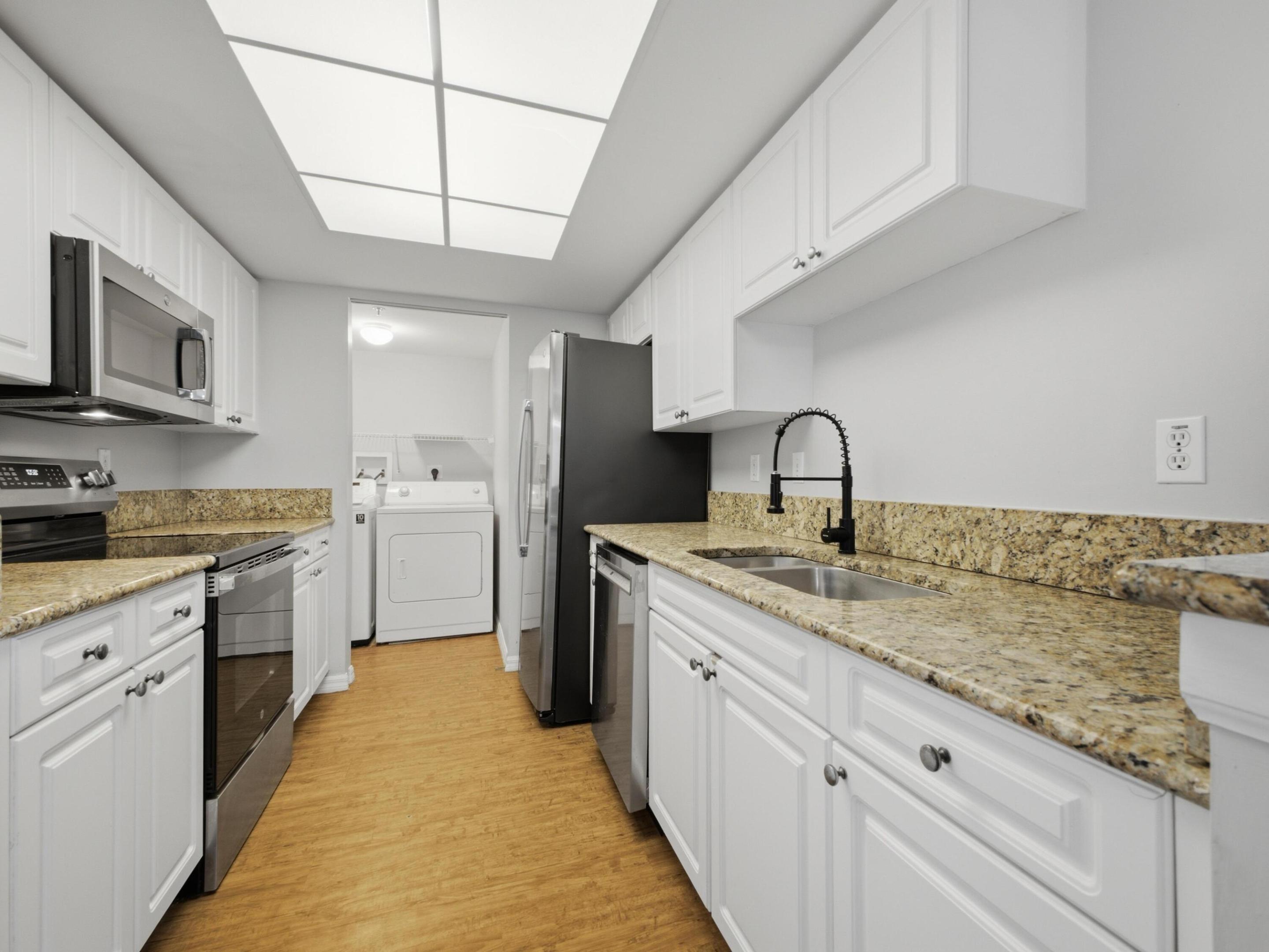 900 CRESTWOOD #920, Royal Palm Beach FL 33411