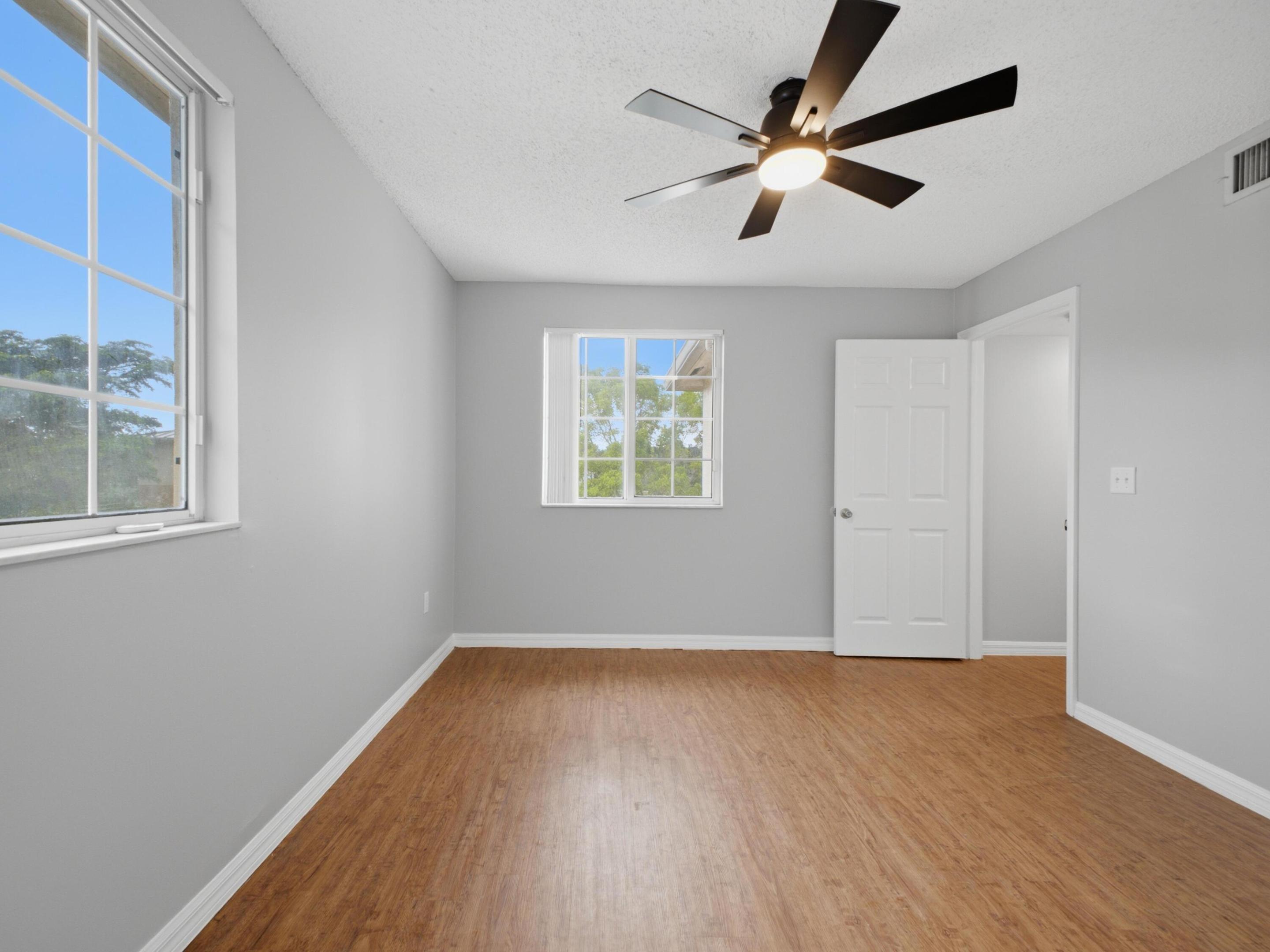 900 CRESTWOOD #920, Royal Palm Beach FL 33411