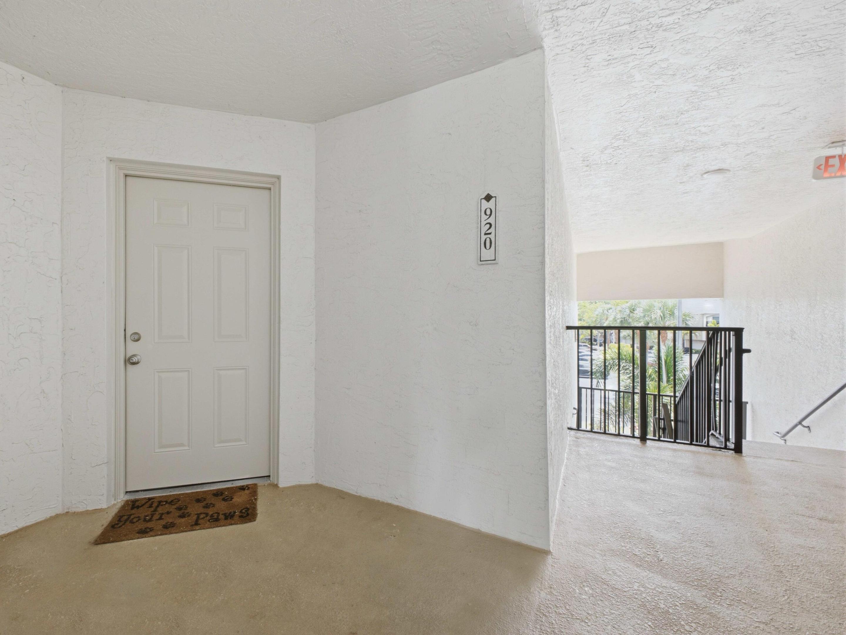 900 CRESTWOOD #920, Royal Palm Beach FL 33411
