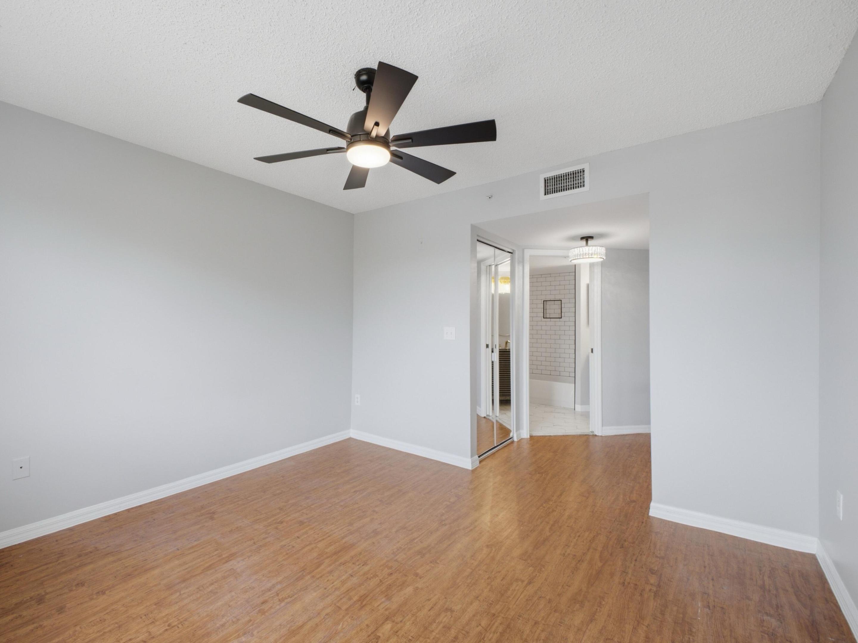 900 CRESTWOOD #920, Royal Palm Beach FL 33411