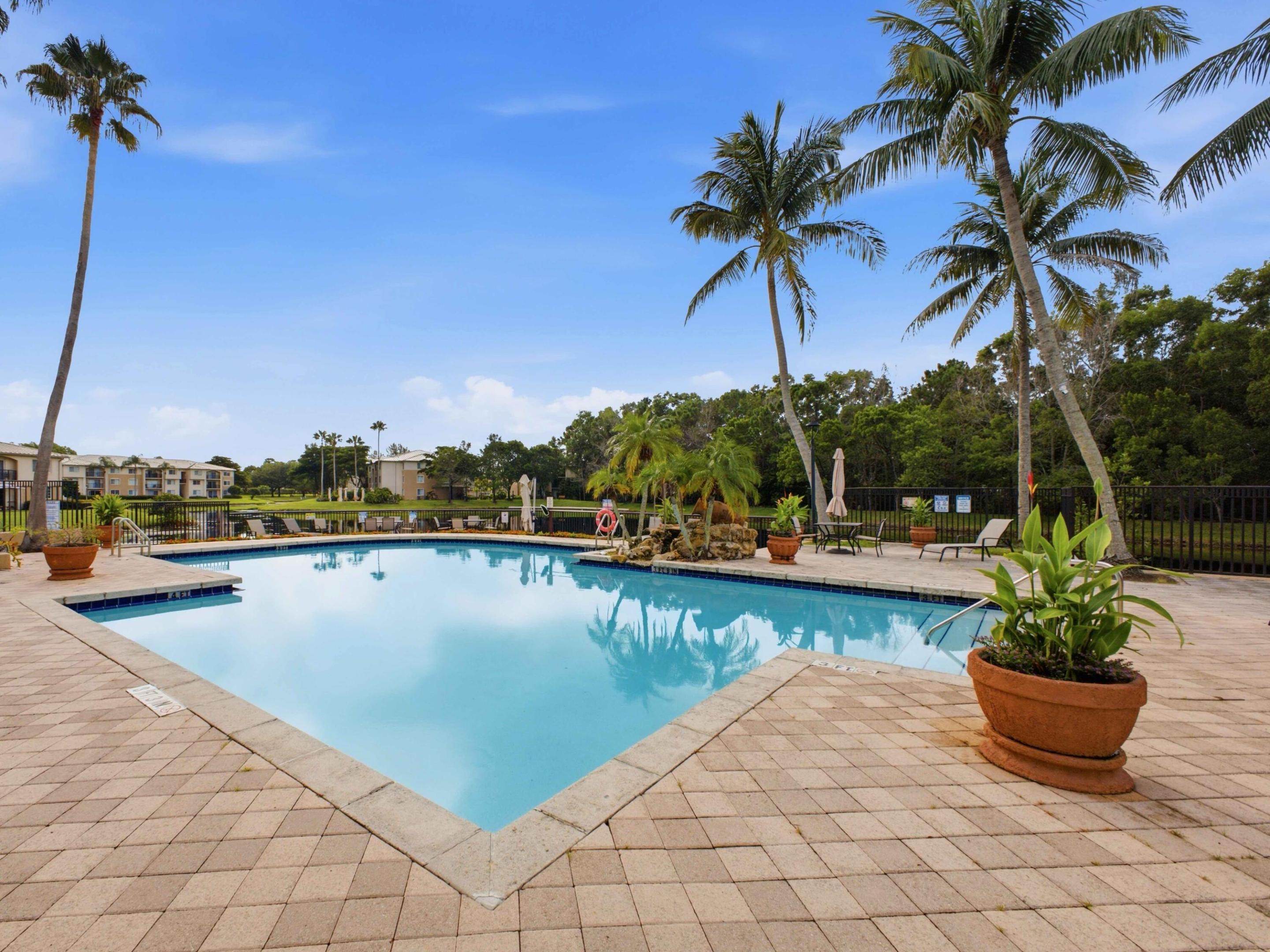 900 CRESTWOOD #920, Royal Palm Beach FL 33411