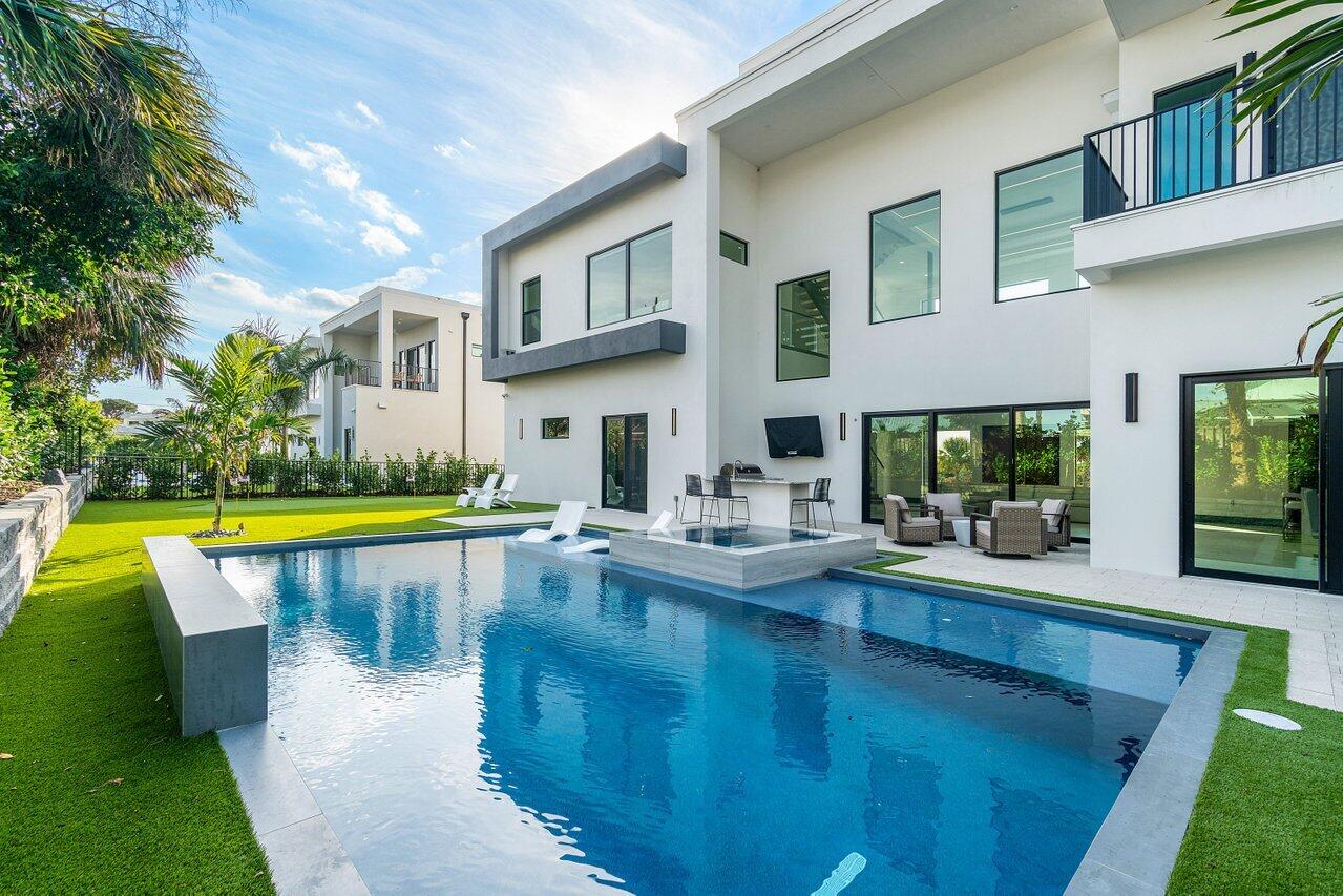13480 US HIGHWAY 1, Juno Beach FL 33408