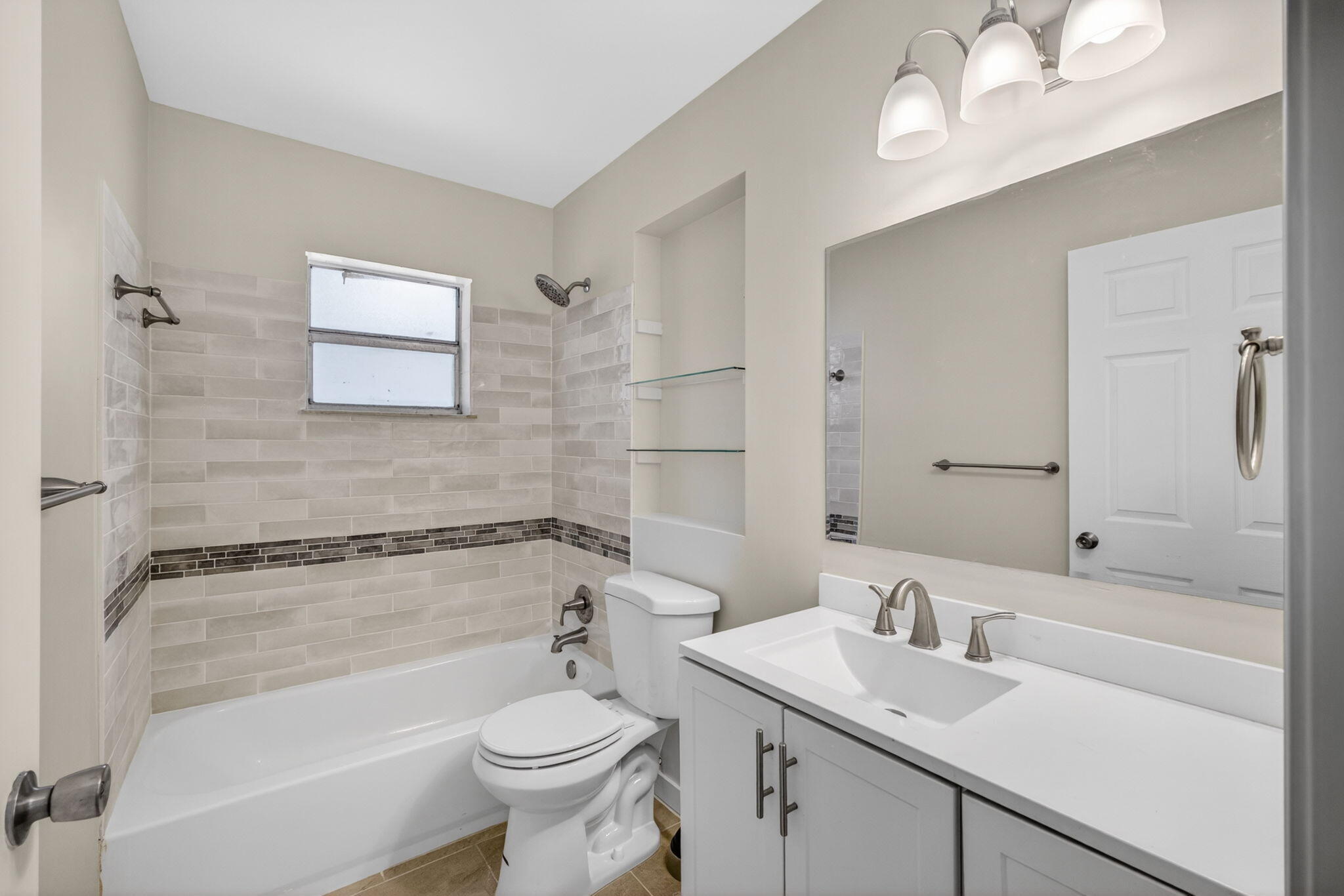 9484 Sun, Palm Beach Gardens FL 33403