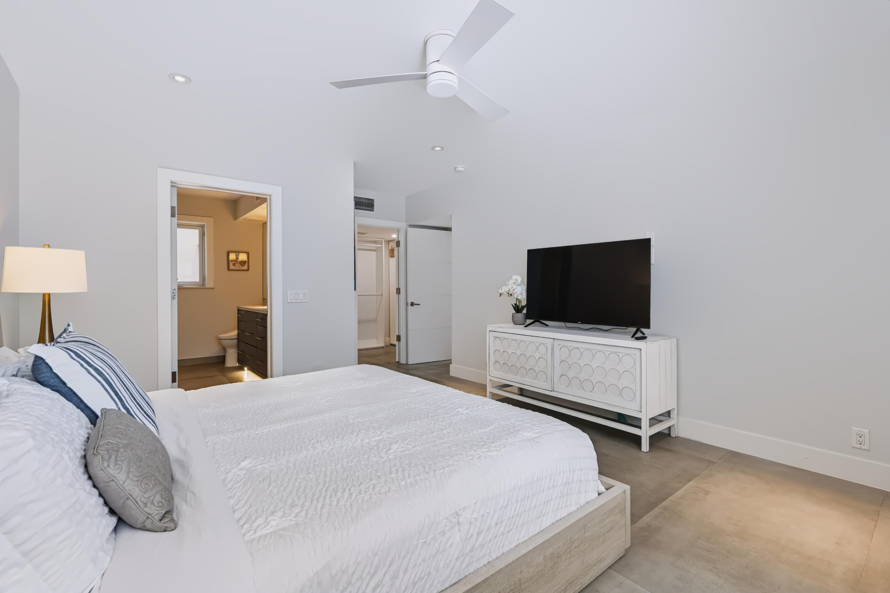 604 N OCEAN #1B, Pompano Beach FL 33062