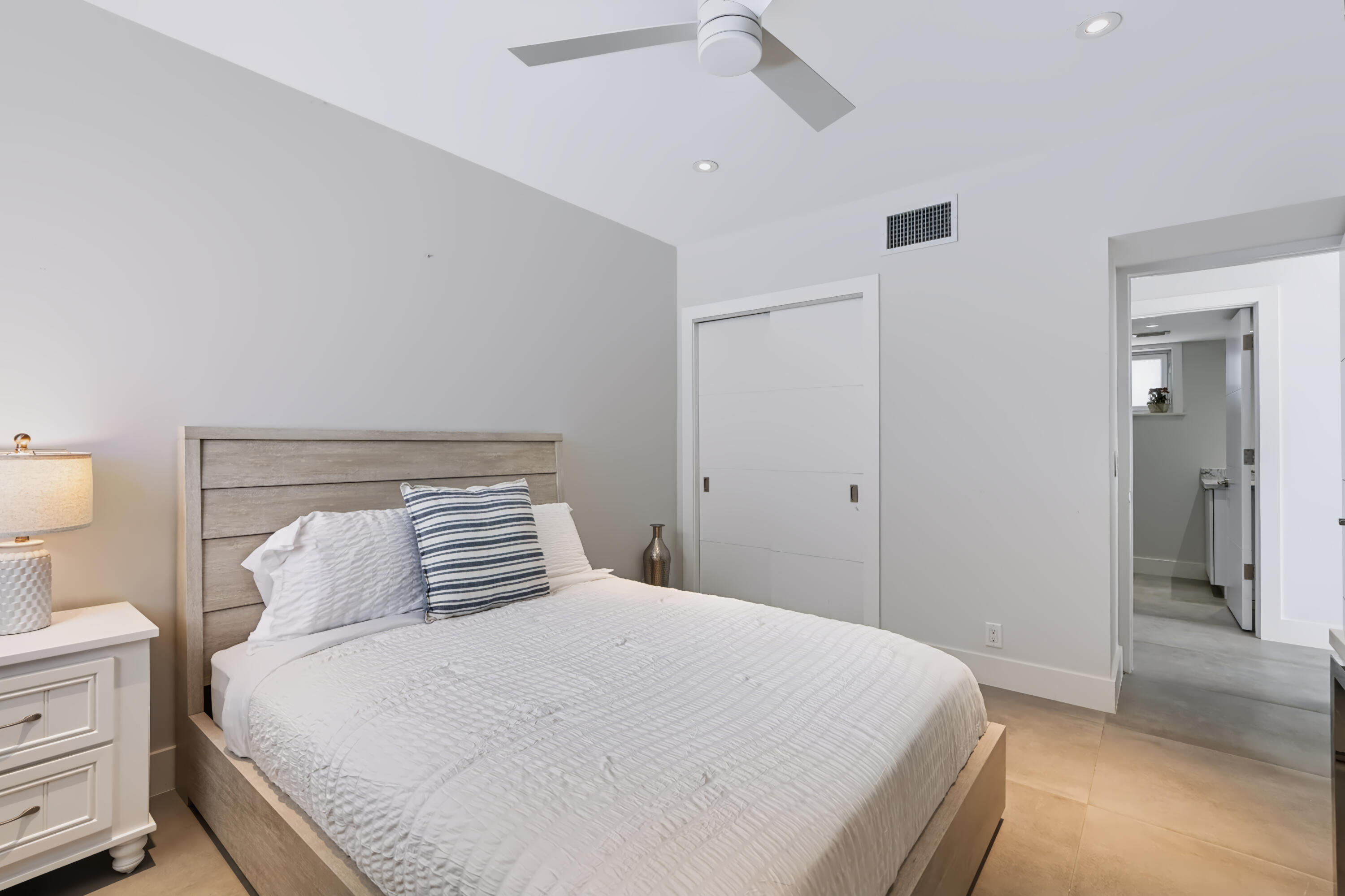 604 N OCEAN #1B, Pompano Beach FL 33062