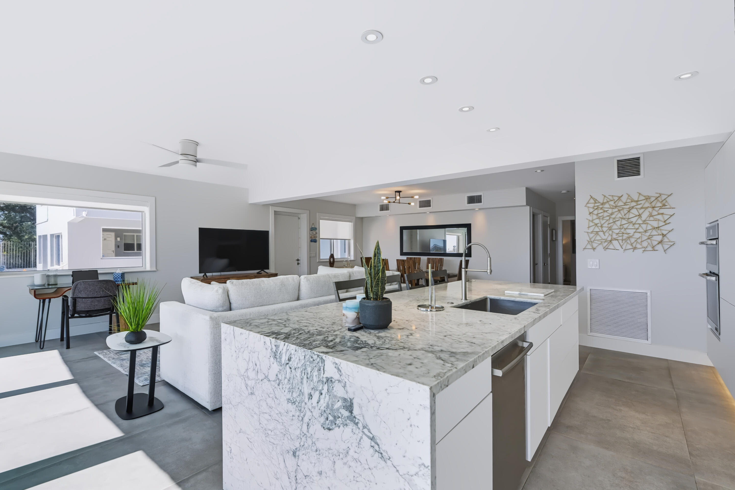 604 N OCEAN #1B, Pompano Beach FL 33062