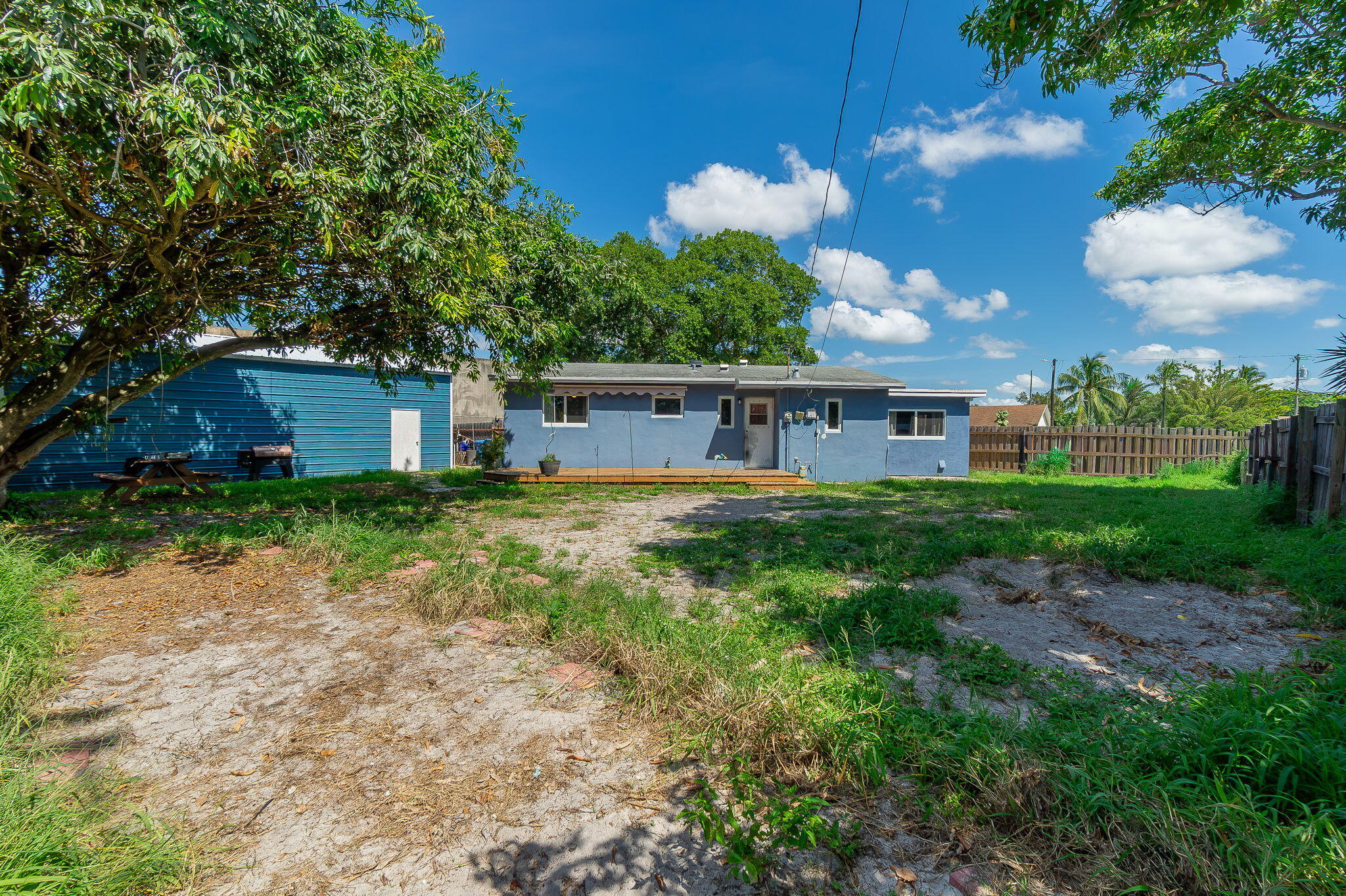 1446 W DREW, Lantana FL 33462