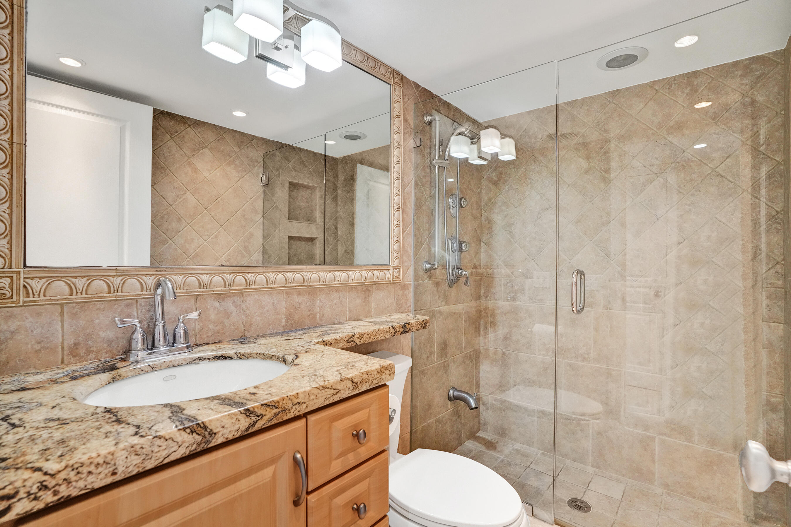 1901 N OCEAN #STHC, Fort Lauderdale FL 33305