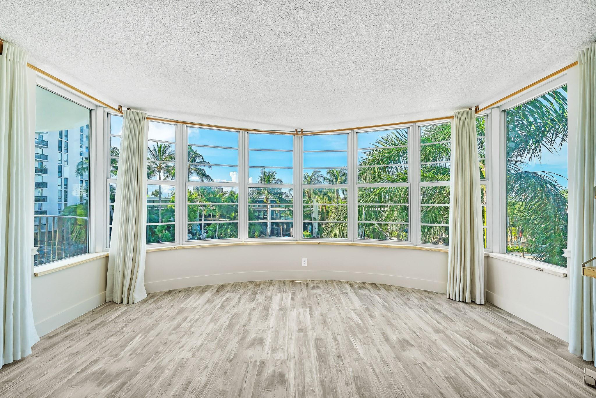 3051 NE 48TH #301, Fort Lauderdale FL 33308