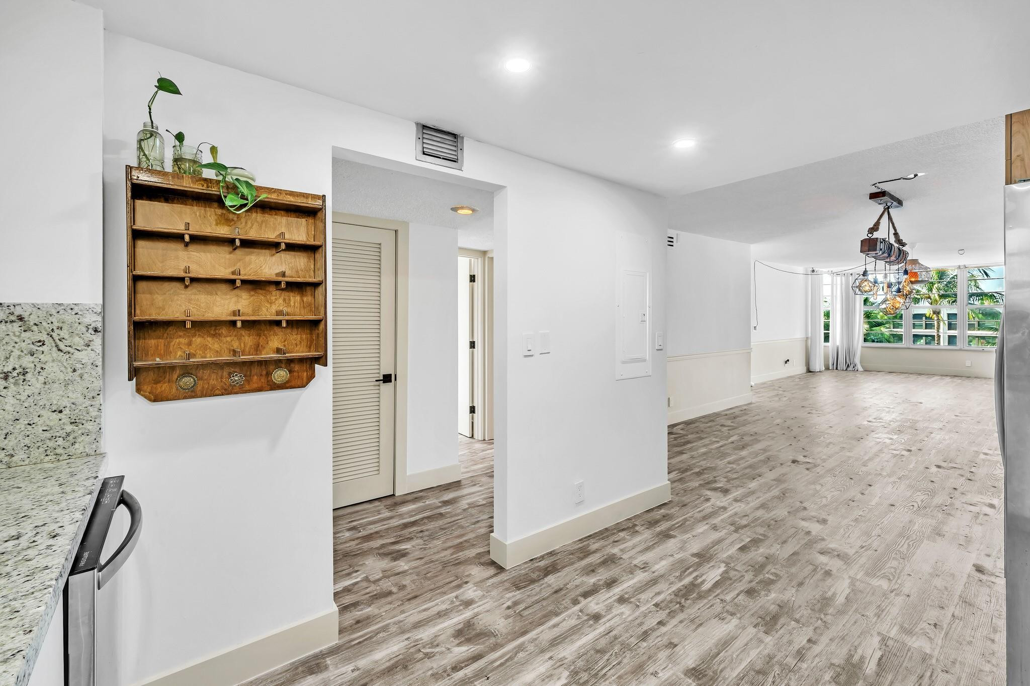 3051 NE 48TH #301, Fort Lauderdale FL 33308
