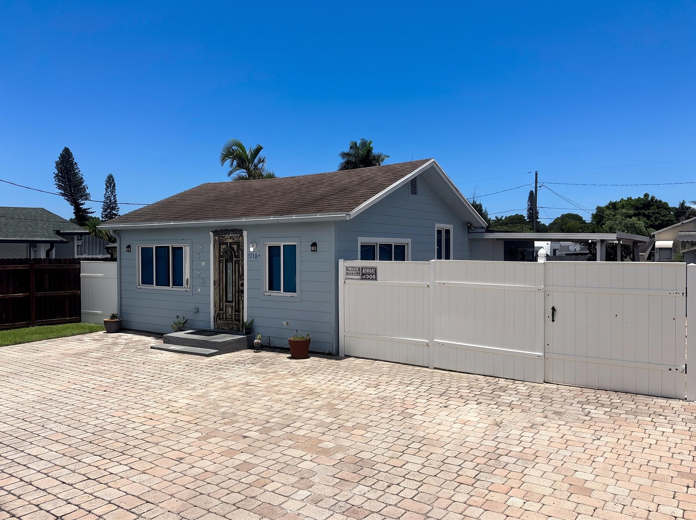 3718 COCONUT #A, Palm Springs FL 33461