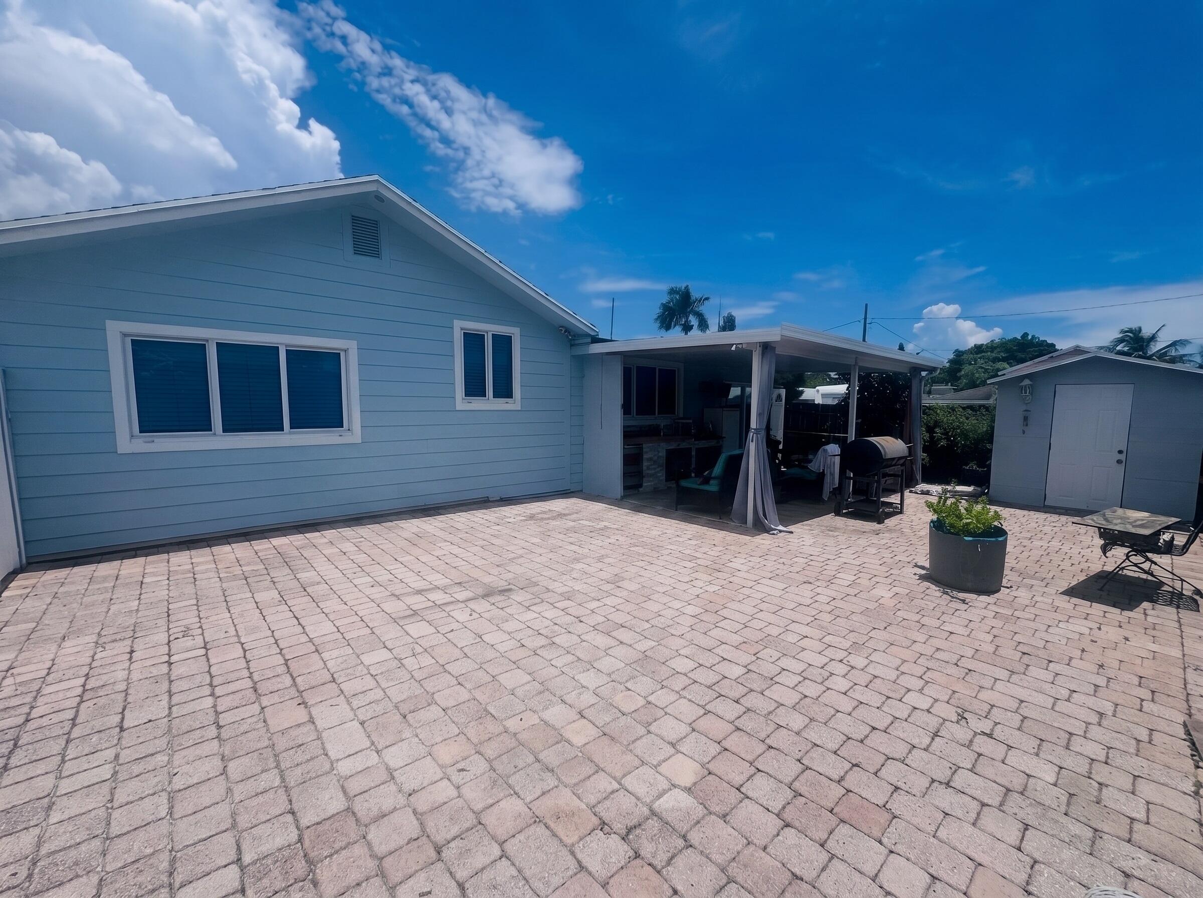 3718 COCONUT #A, Palm Springs FL 33461